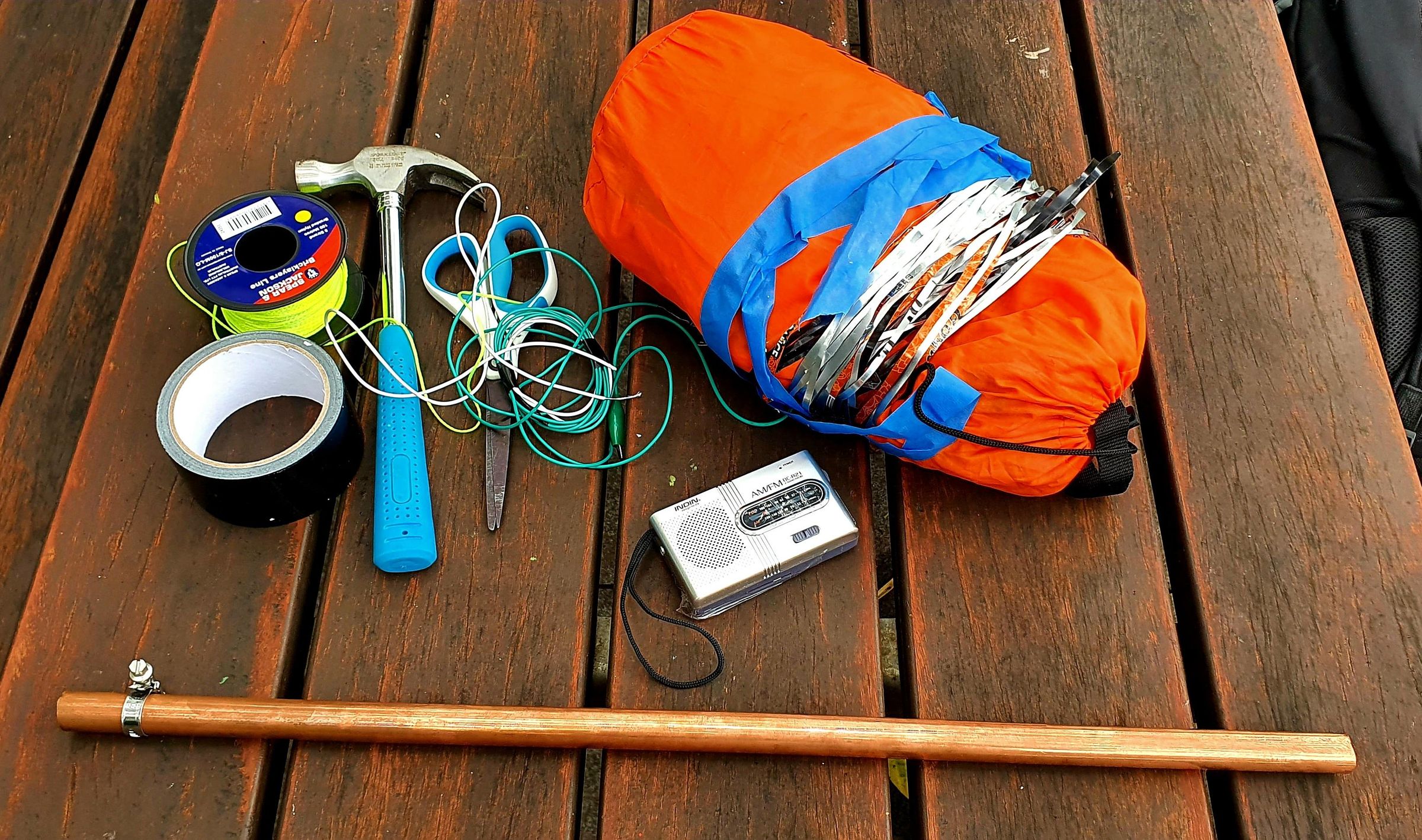 AM Radio Antenna Using Beverage Cans 4 Steps Instructables
