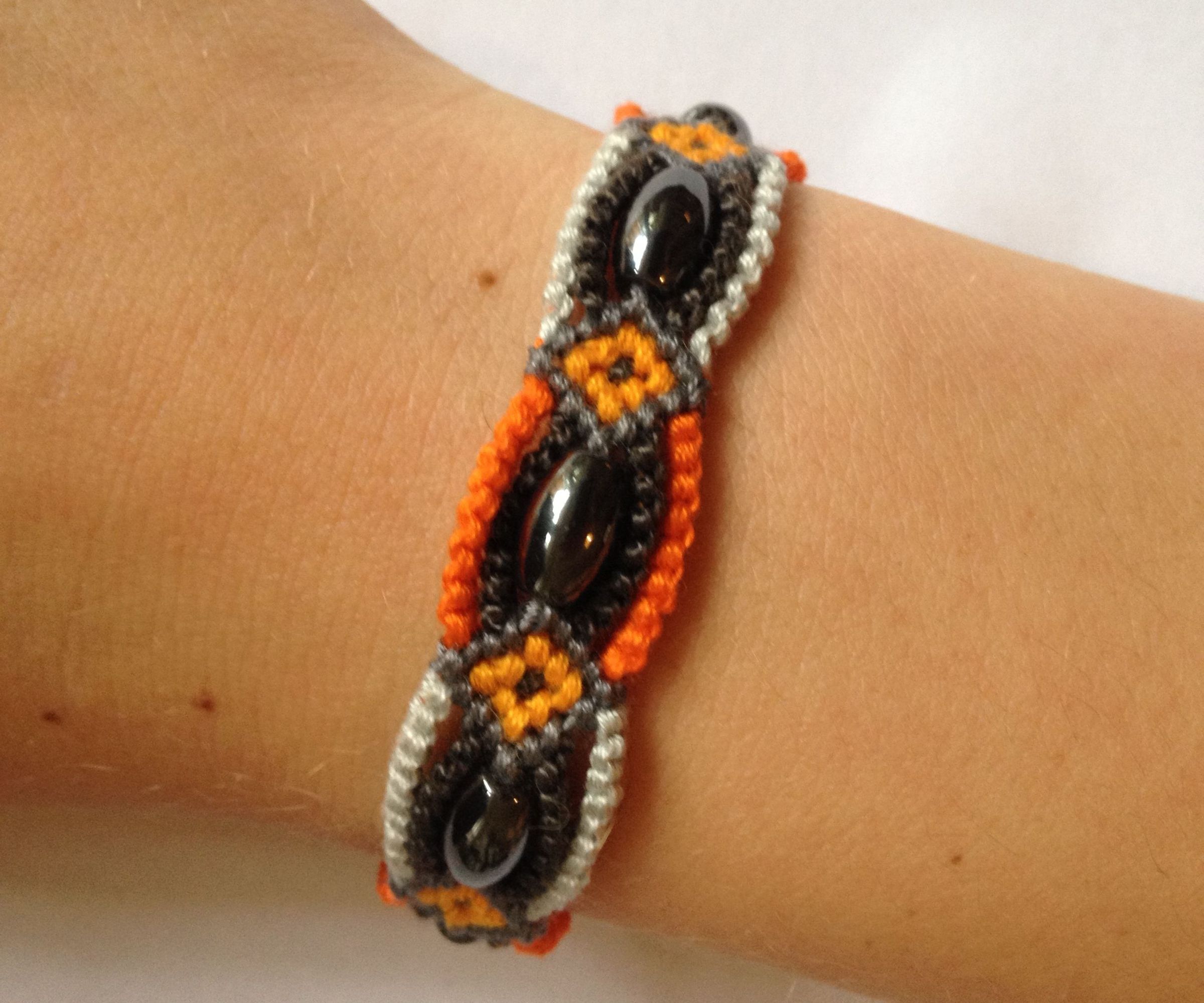 Surrounded Bead Bracelet 