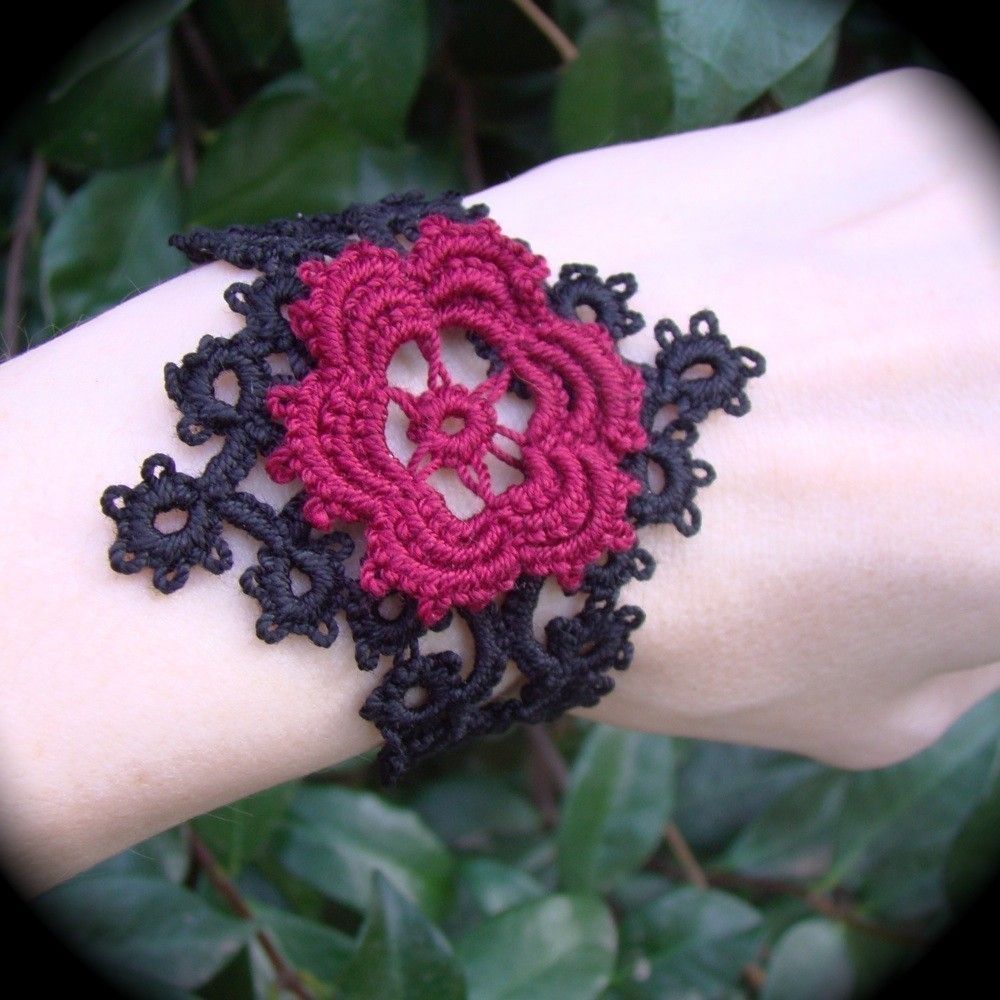 Tatted Lace Corsage Bracelet