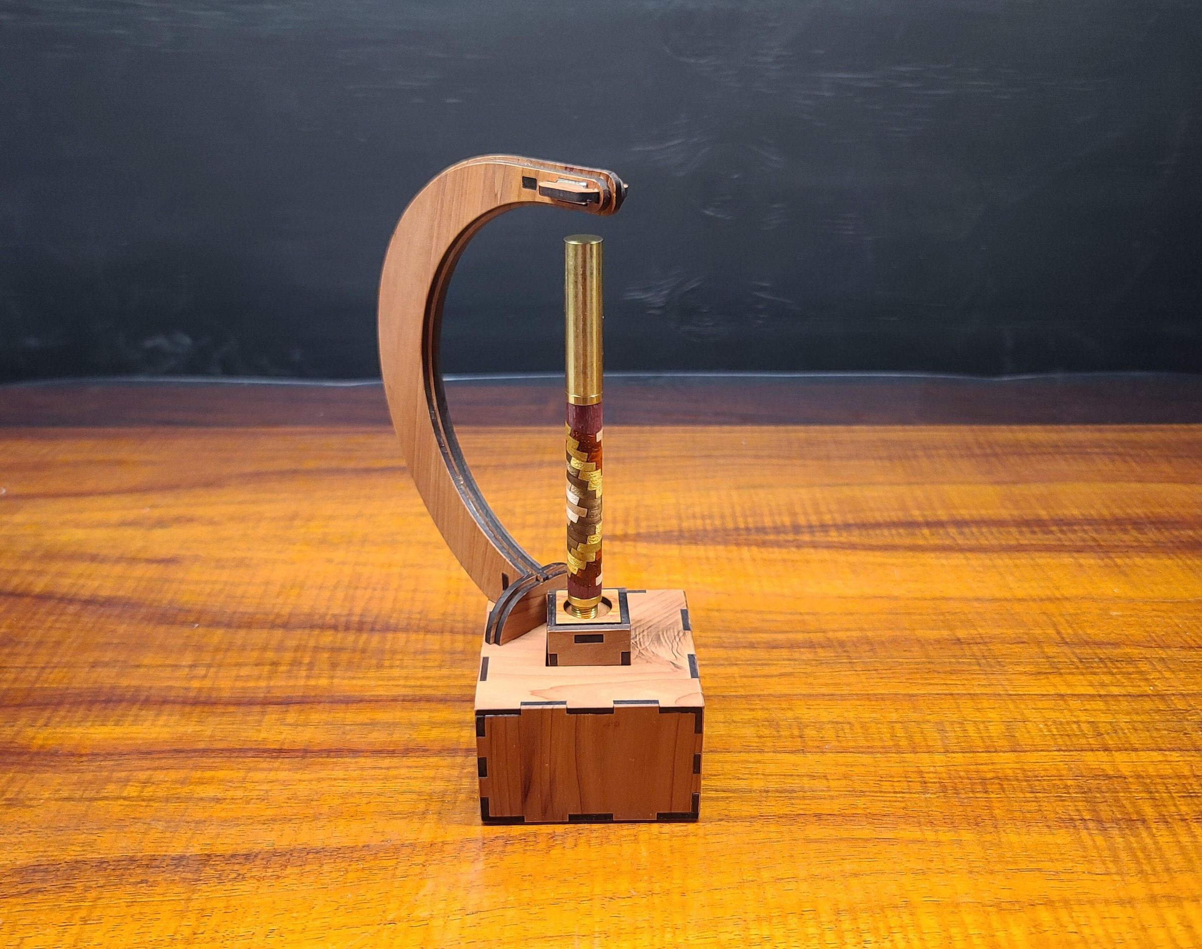 Laser-Cut Magnetic Adjustable Pen Stand