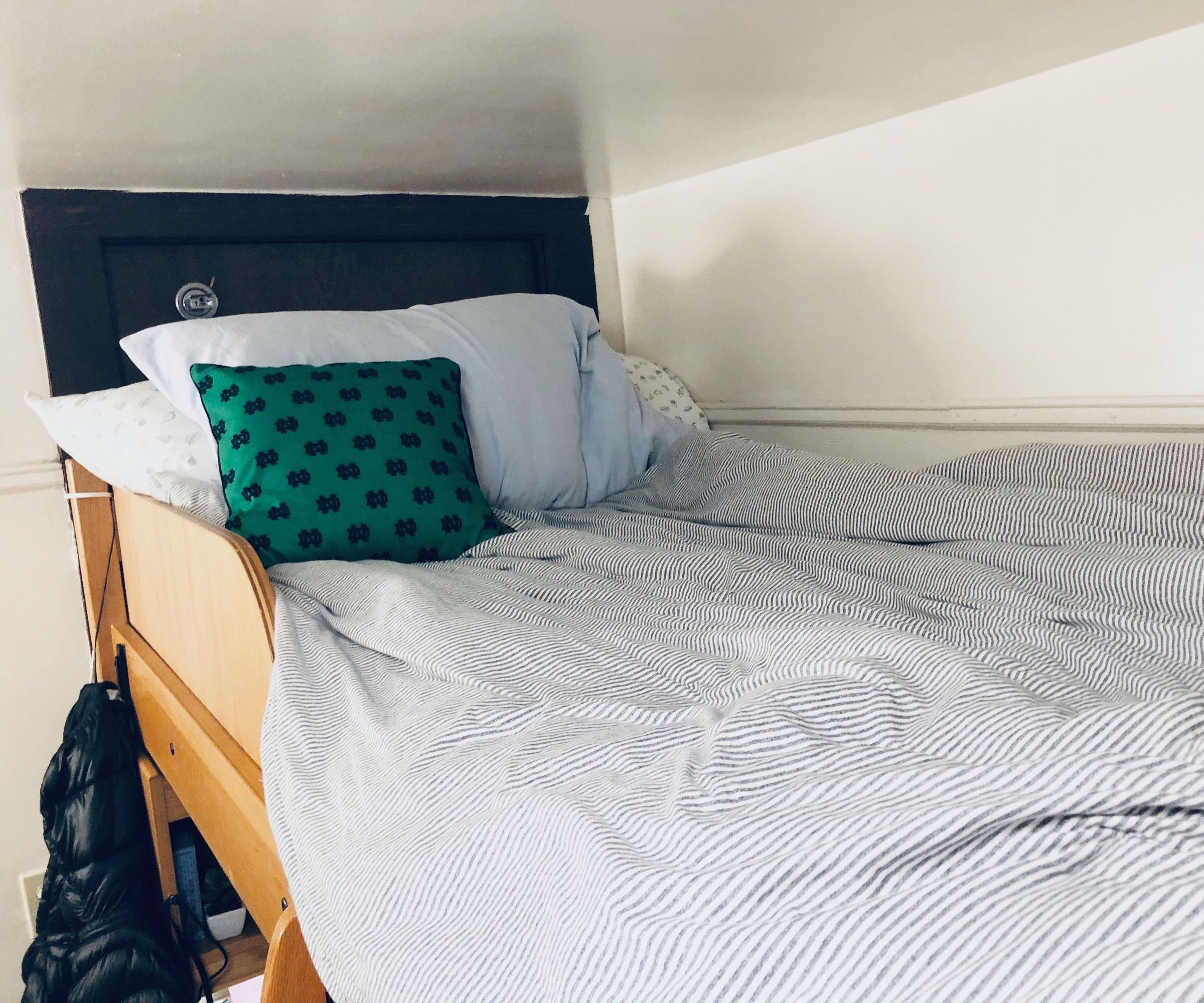 How to Make Your Bed- College Loft Edition