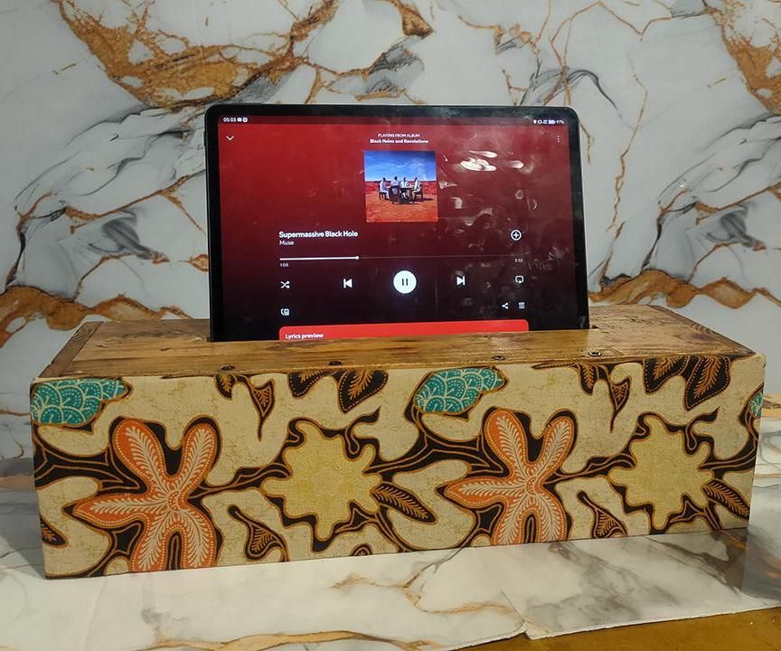 How to Build a DIY Batik-Inspired Wooden Bluetooth Speaker (Portable Stereo)