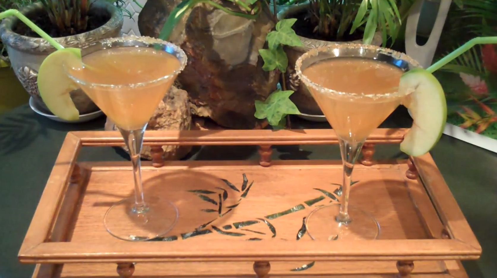 How to Make an "Apple Cider Cocktail"