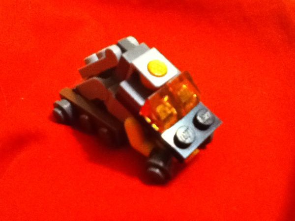 Lego Minifig Disguise: Car