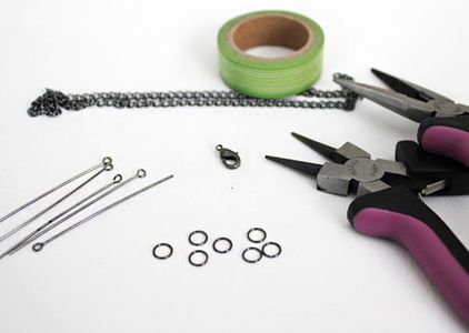 Unique Jewelry Necklace Ideas to Make With Your Little Kids