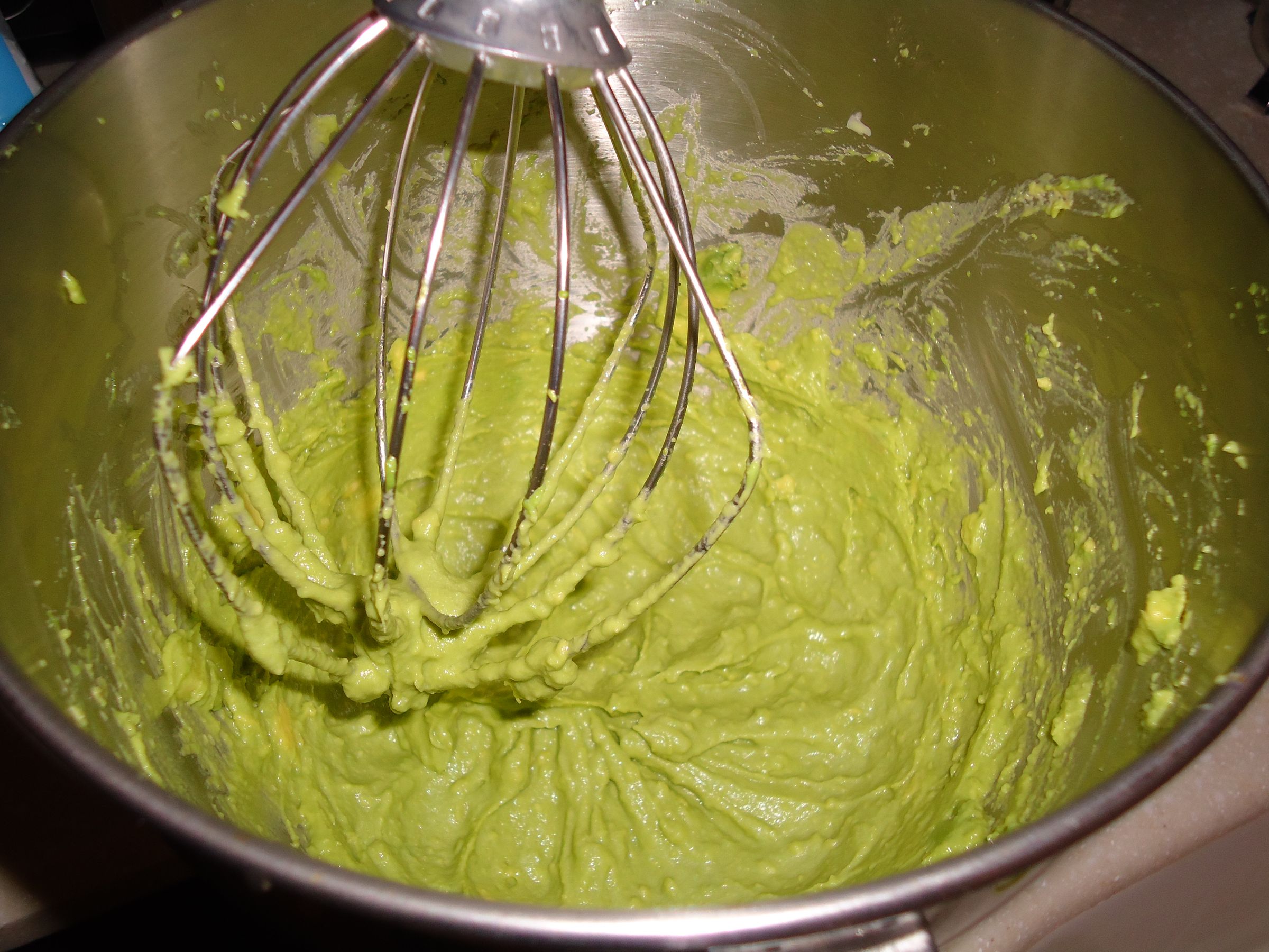 Ghirardelli Chocolate Cupcakes With Buttercream Avocado Icing 4 Steps