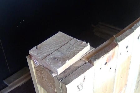 Stand Pallet Up