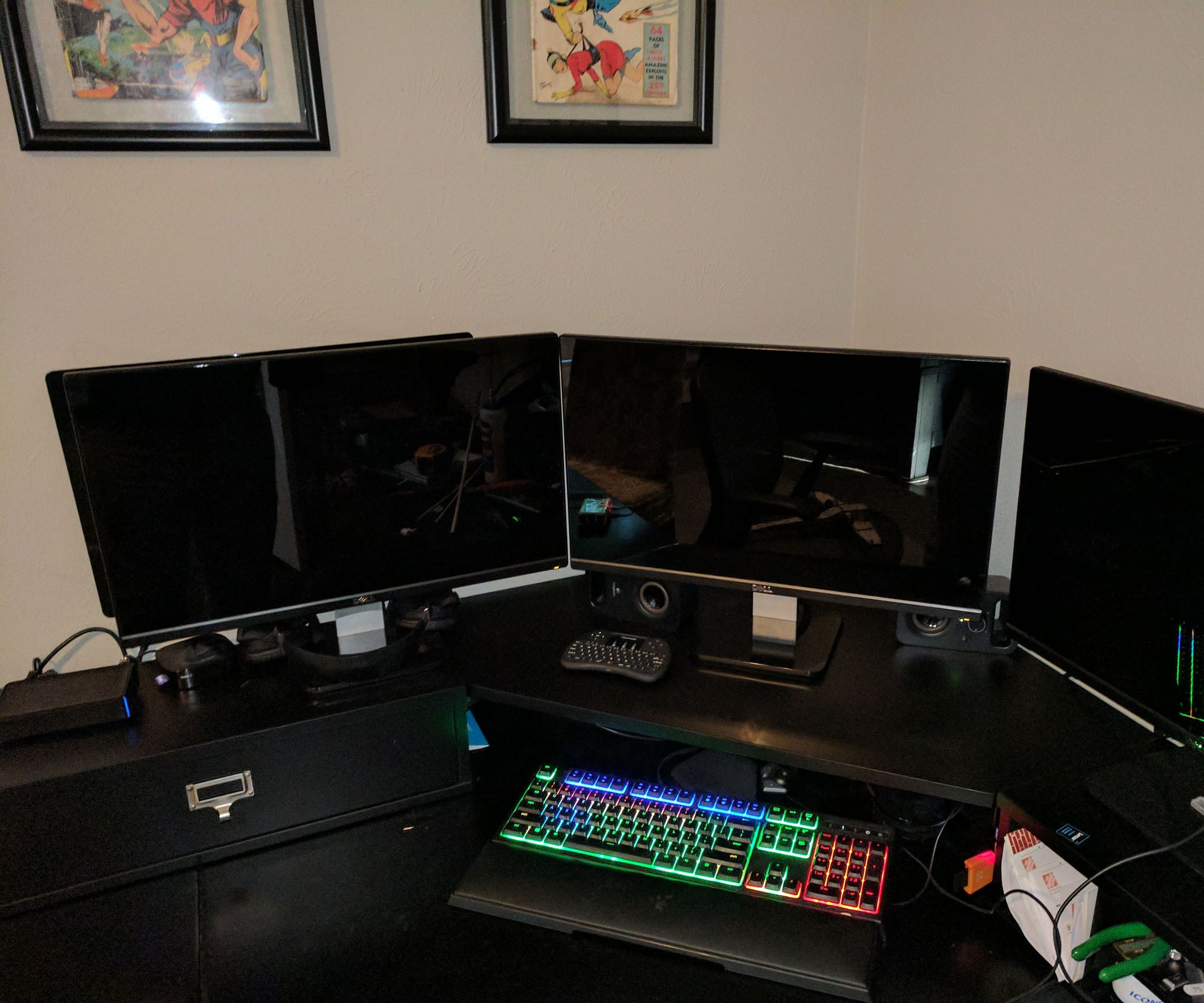 Sliding TV mount using drawer slides