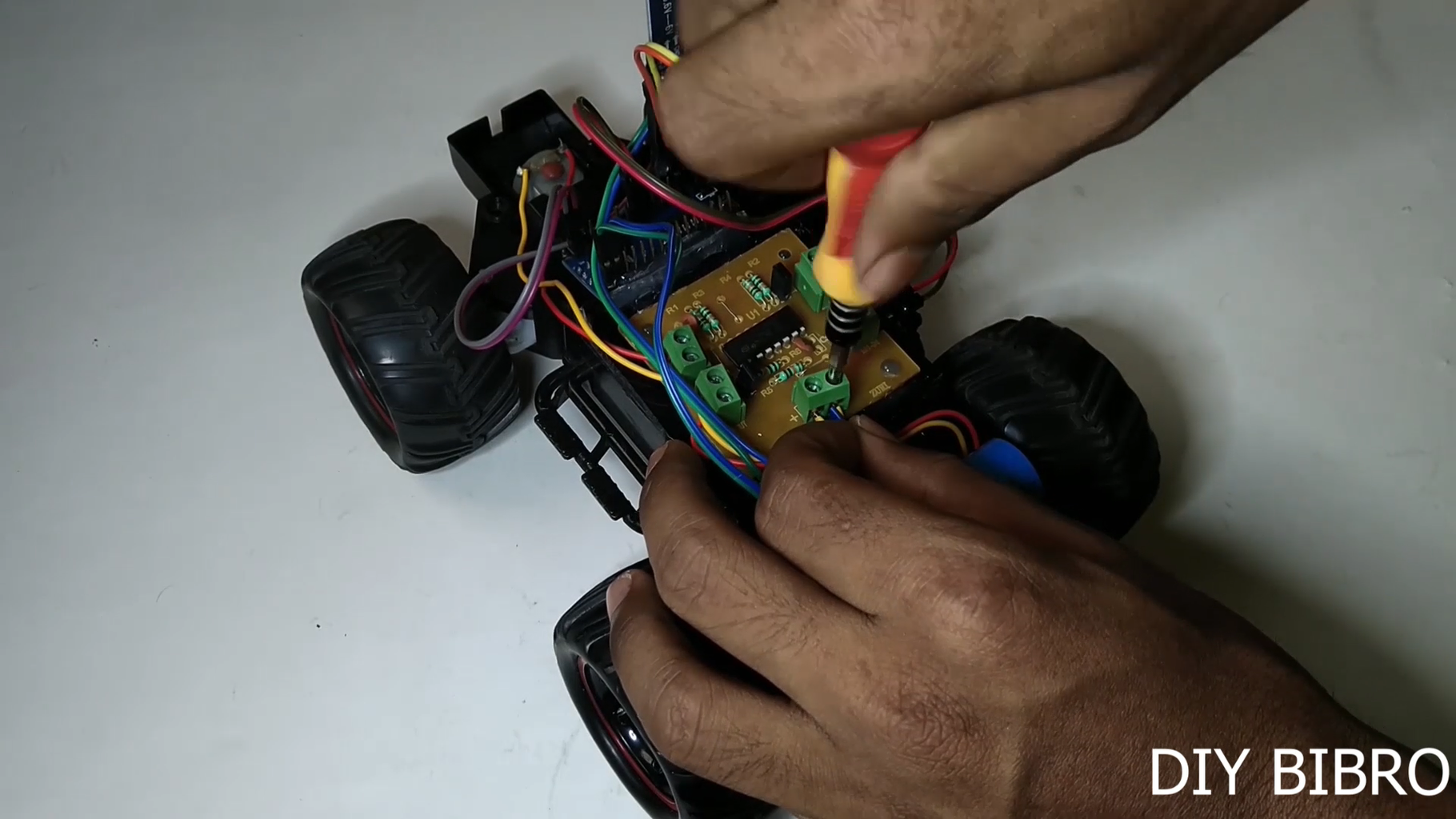 DIY ARDUINO BLUETOOTH CONTROLLED CAR :) : 7 Steps (with Pictures ...