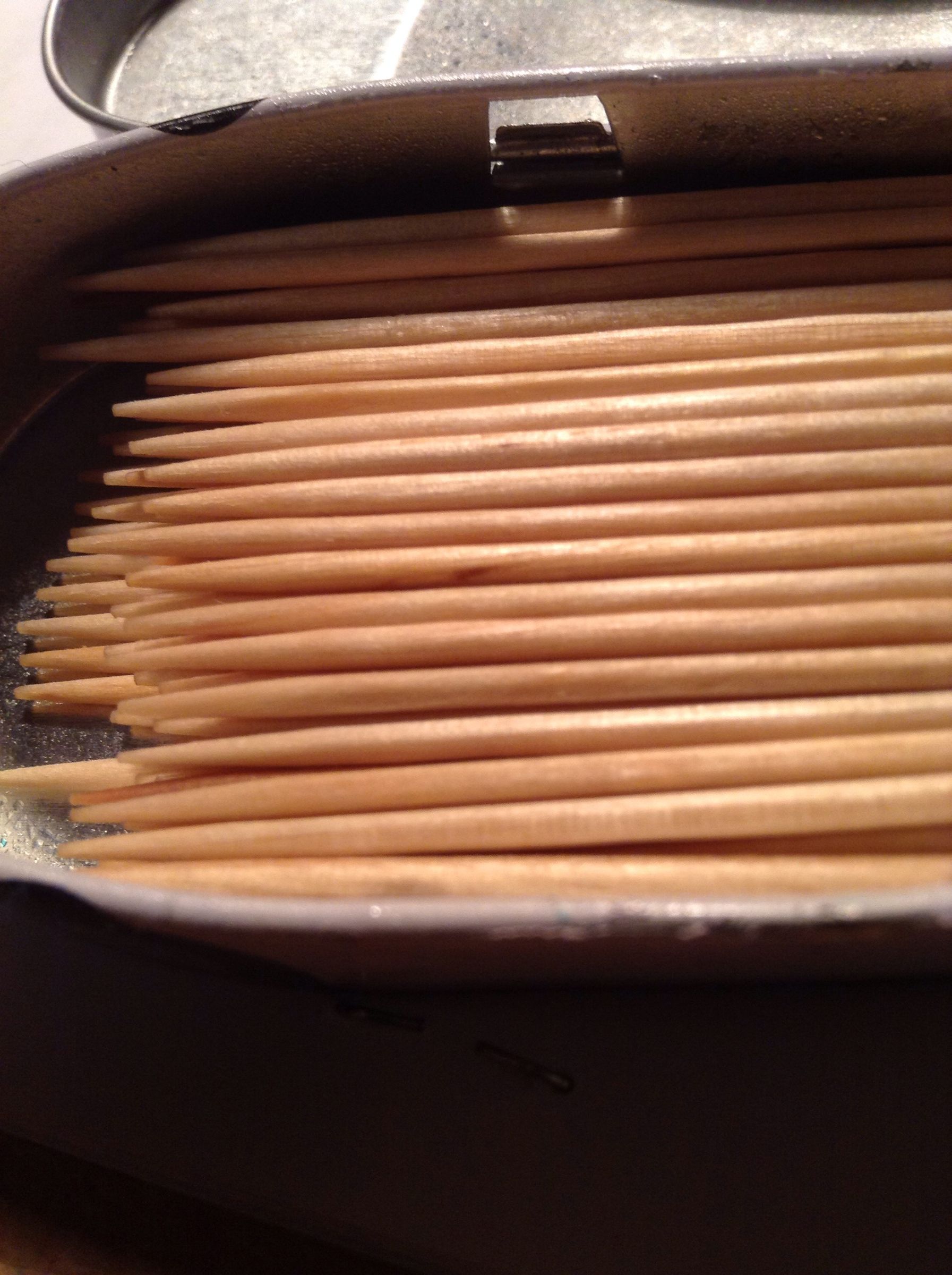 Cinnamon Toothpicks