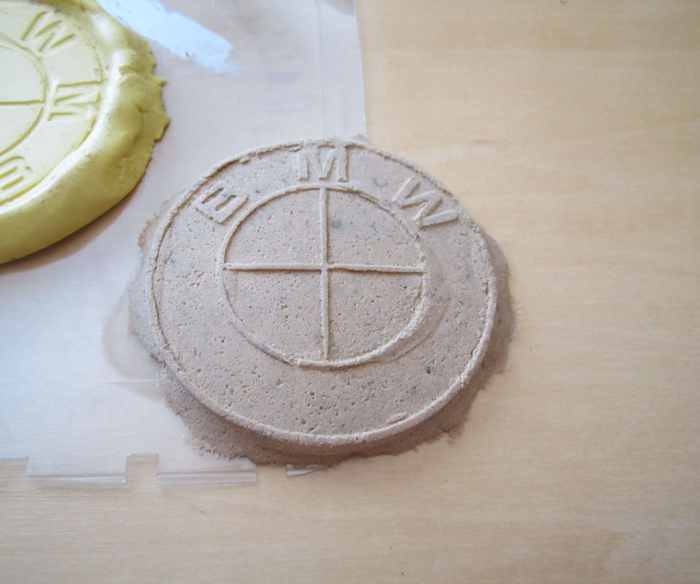 Wood Mold (Glue and Saw Dust)!