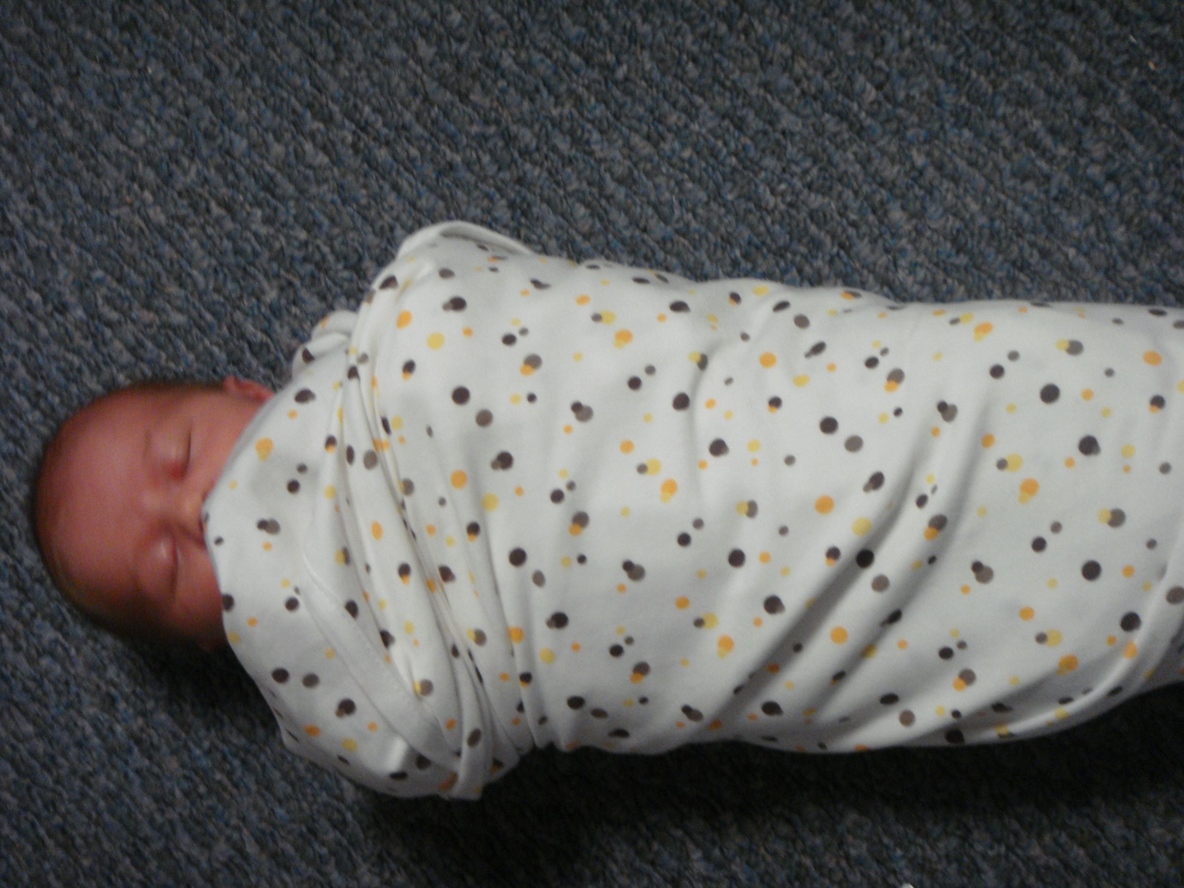 Swaddling a Fussy Baby 5 Steps Instructables