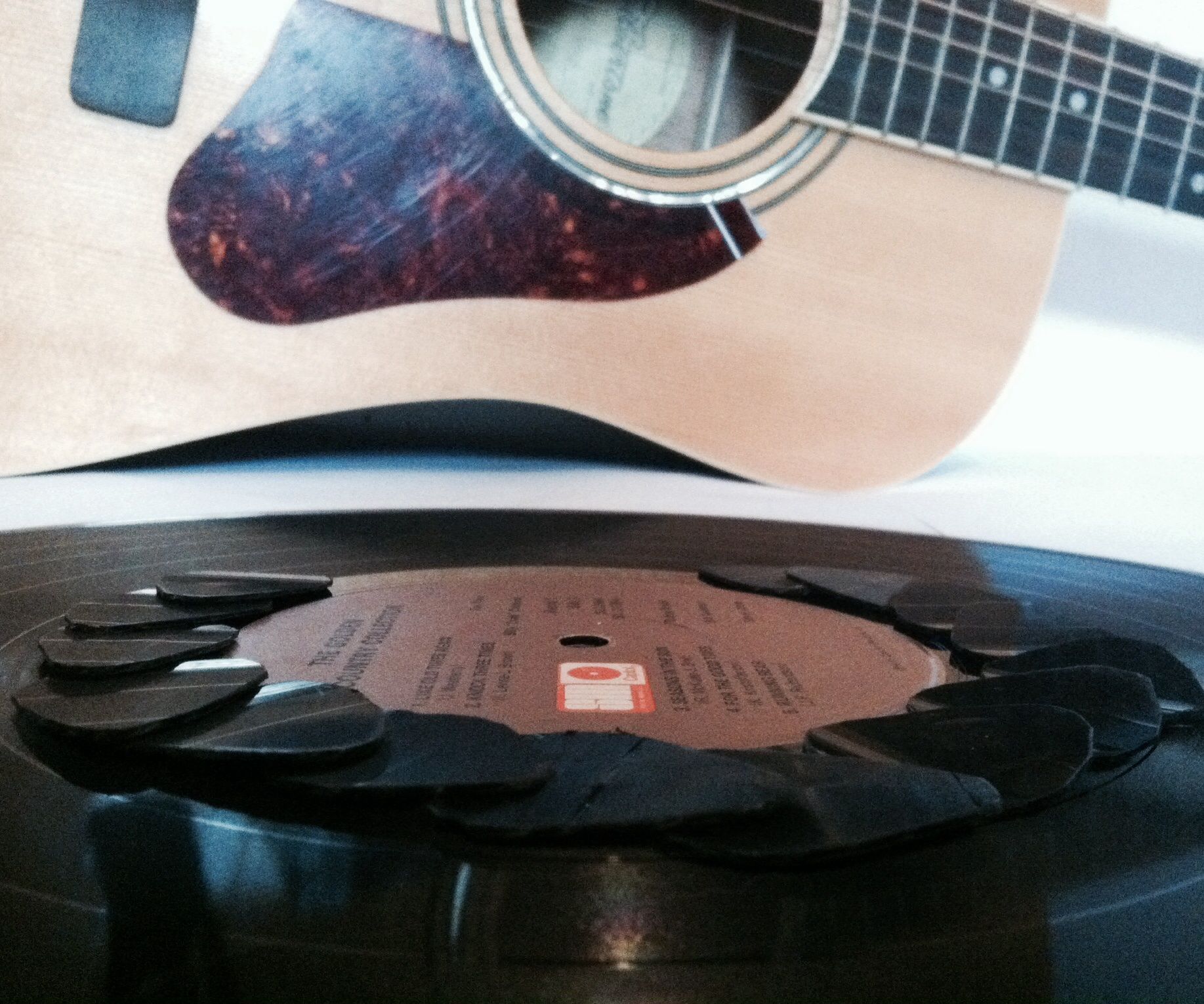 Record Guitar Pick