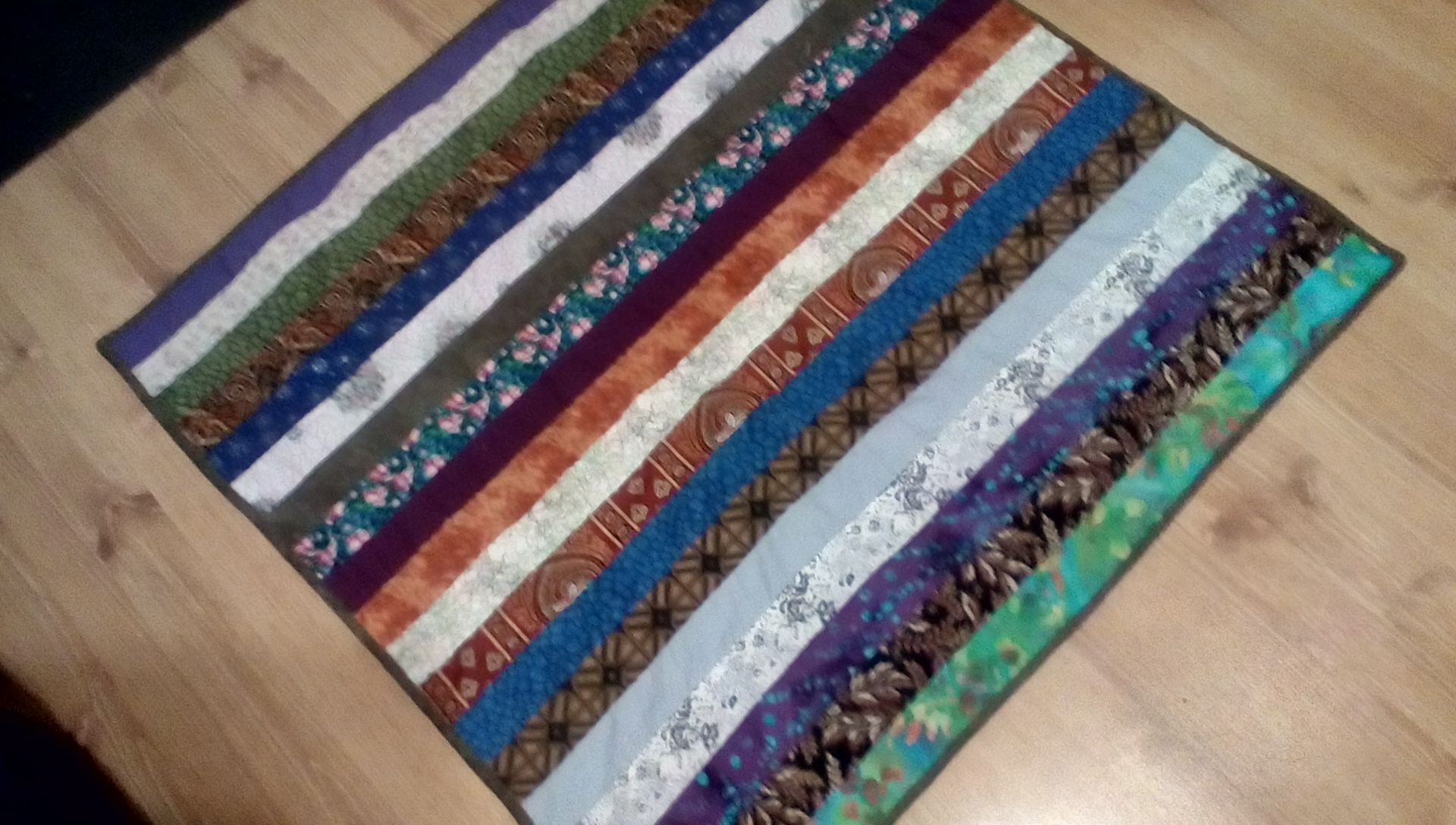 Reversible Striped Summerweight Quilt 4 Steps (with Pictures