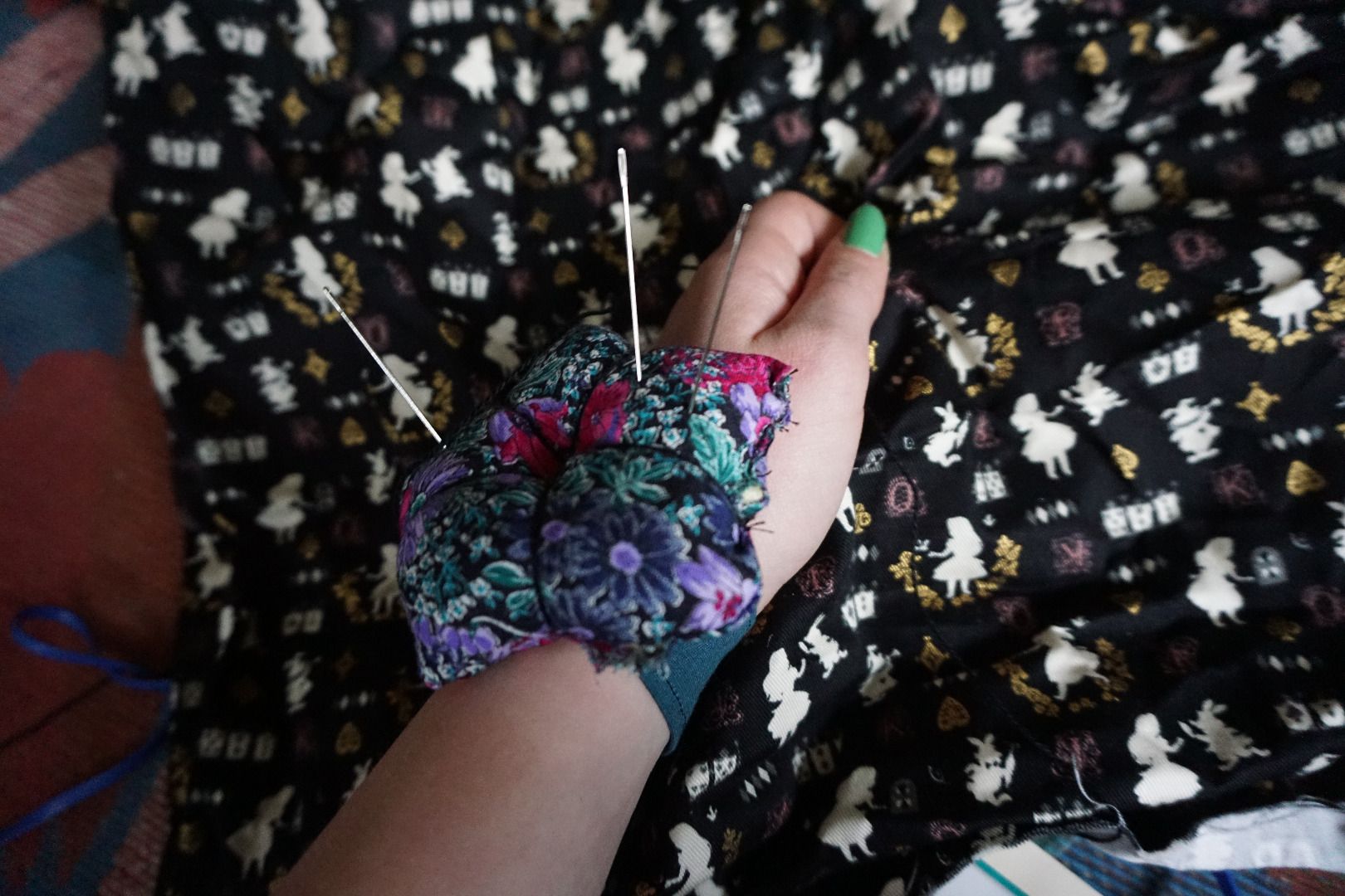 Beginner Sewing Projects Wrist Pincushion 4 Steps (with Pictures