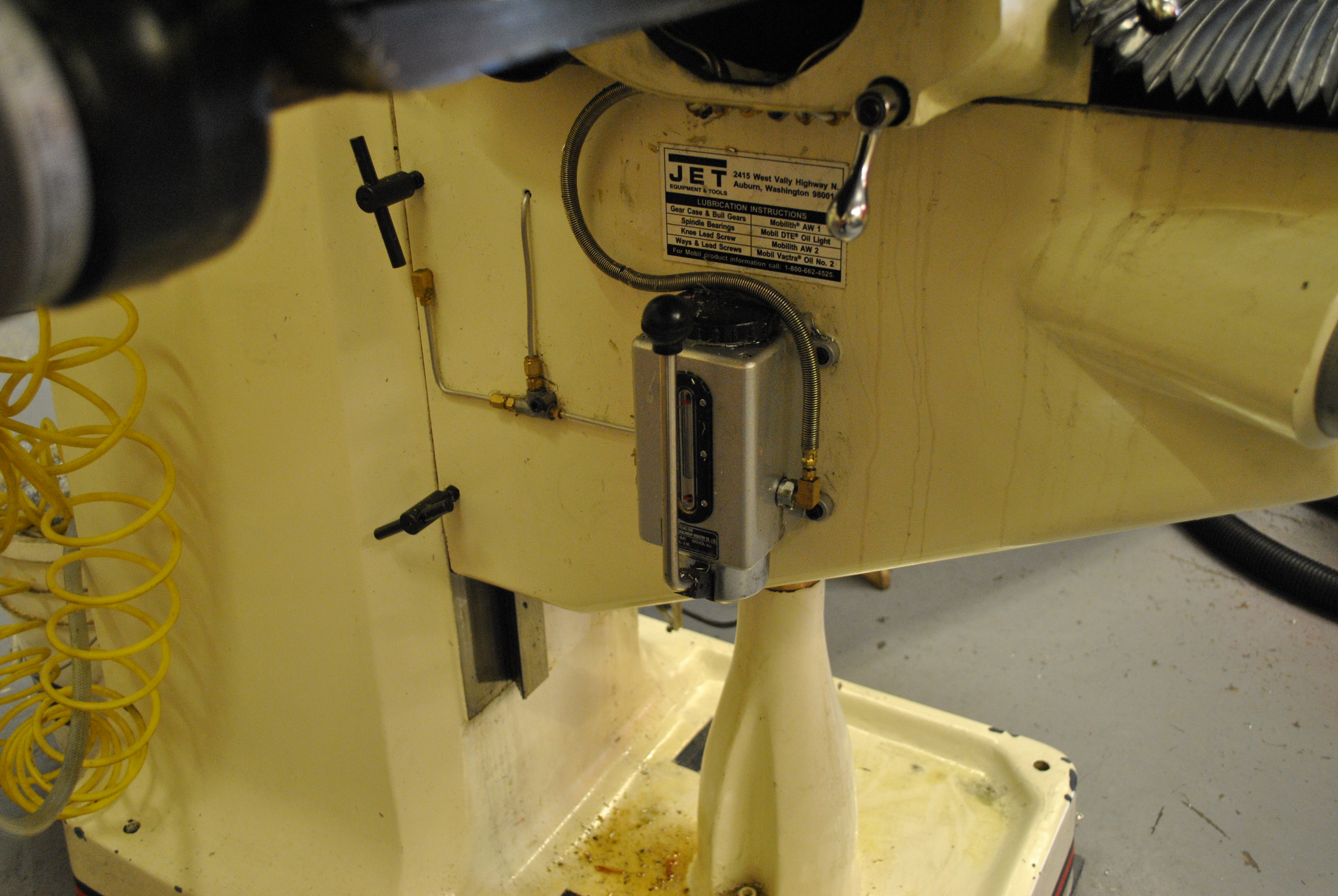 Oiling a Turret Mill 4 Steps Instructables