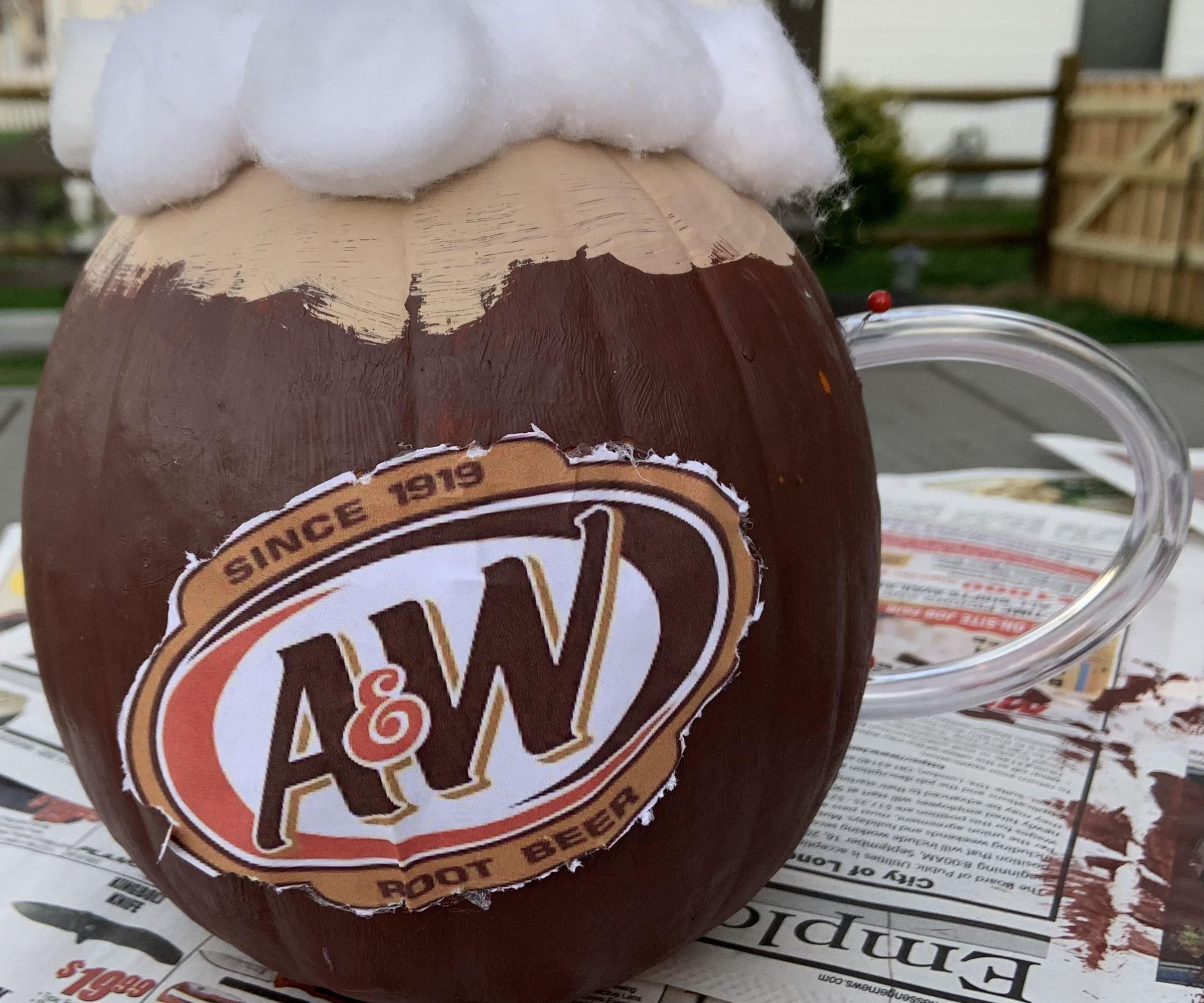 Mini Pumpkin Root-beer Float 