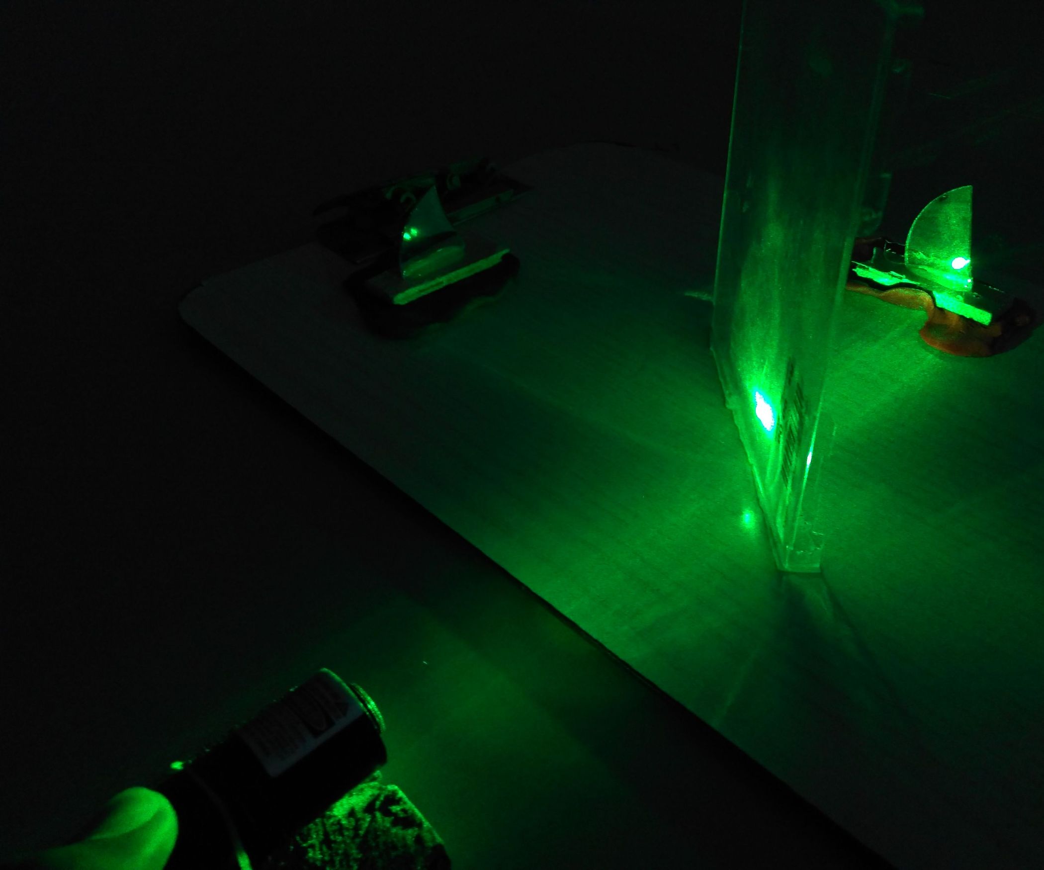 Make Your Own *Really* Cheap Interferometer 5 Steps (with Pictures