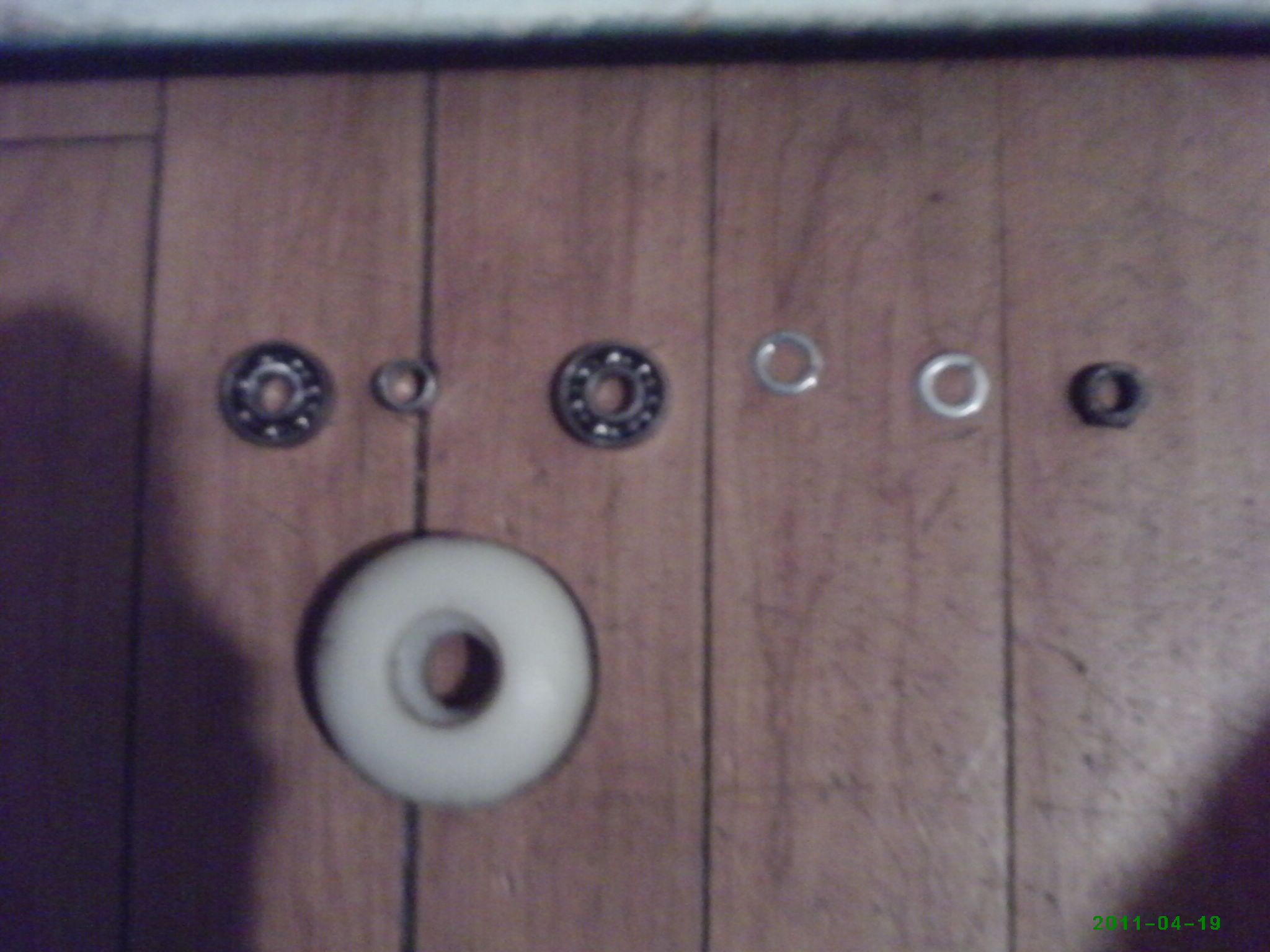 How to Lube Your Bearings and Put Risers on a Skateboard!!! 11 Steps