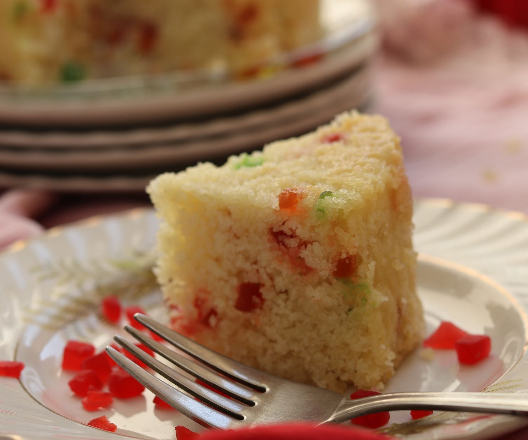 Eggless Semolina Cake in Pressure Cooker 