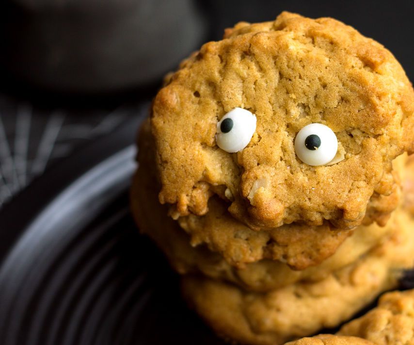 Eyeball Oatmeal Raisin Cookies