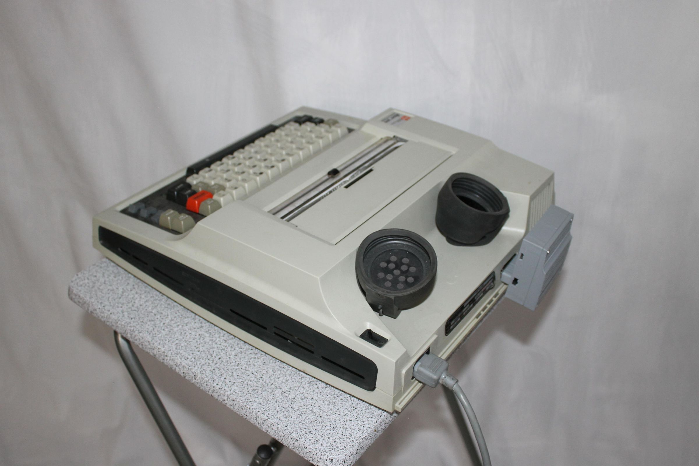 Termi2 a Typewriter That Answers Your Questions 8 Steps (with