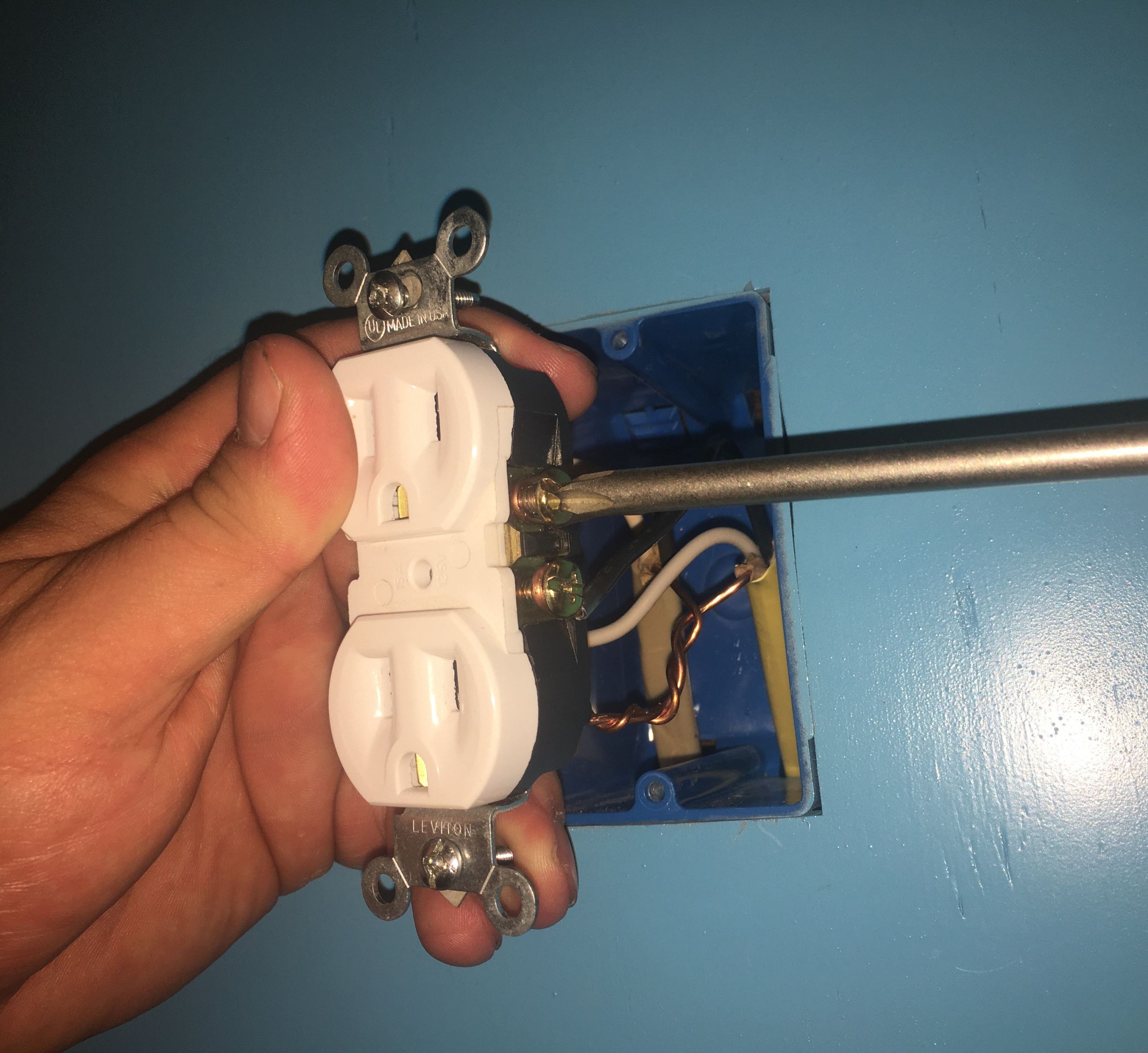 Replacing Outlets 13 Steps (with Pictures) Instructables