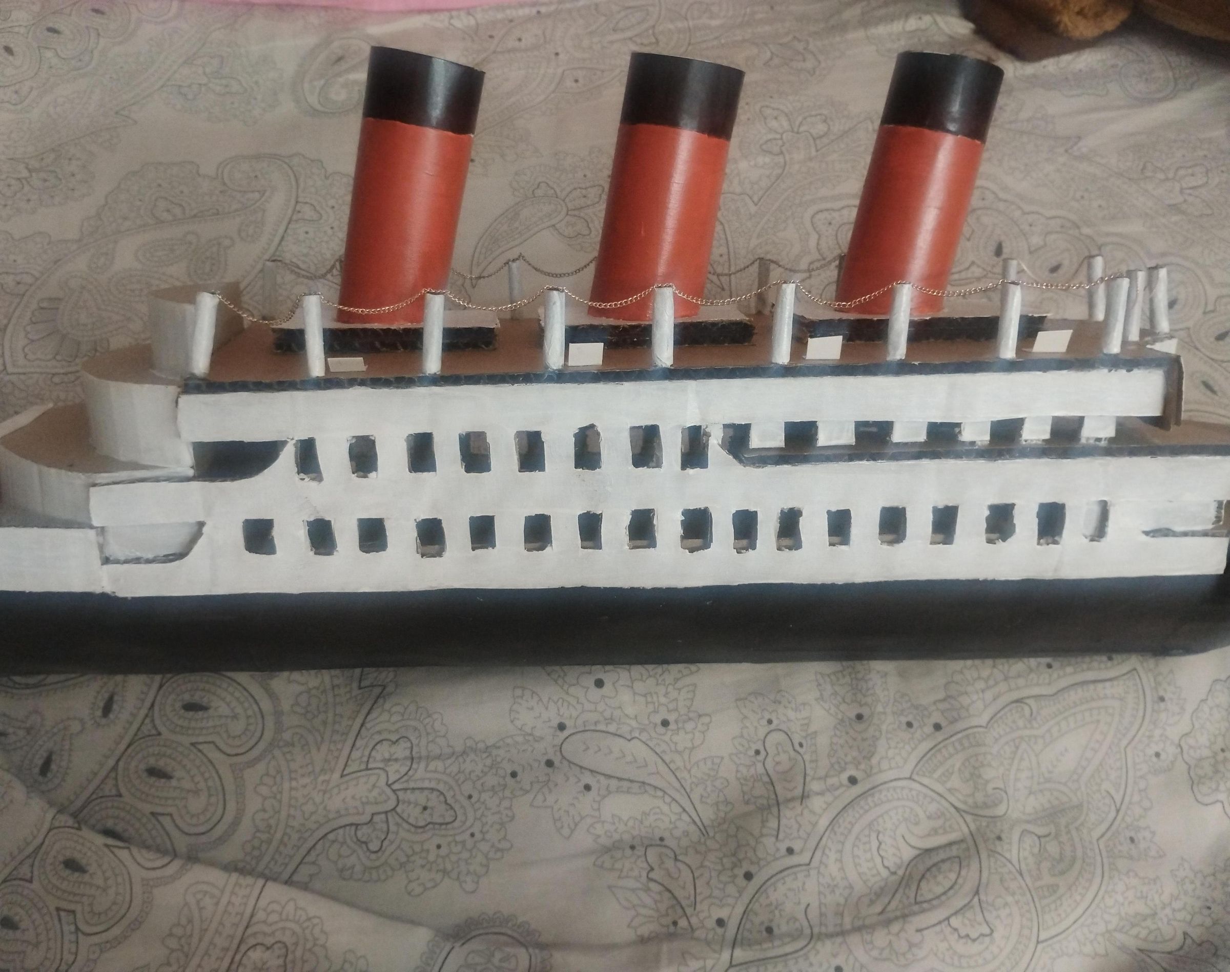 Titanic Cardboard and Paper Model