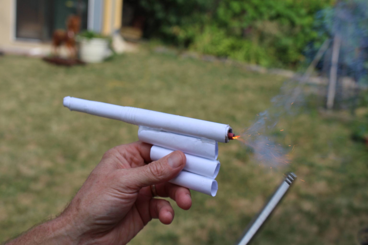 How to Make a Paper Firecracker Gun / Paper Canon