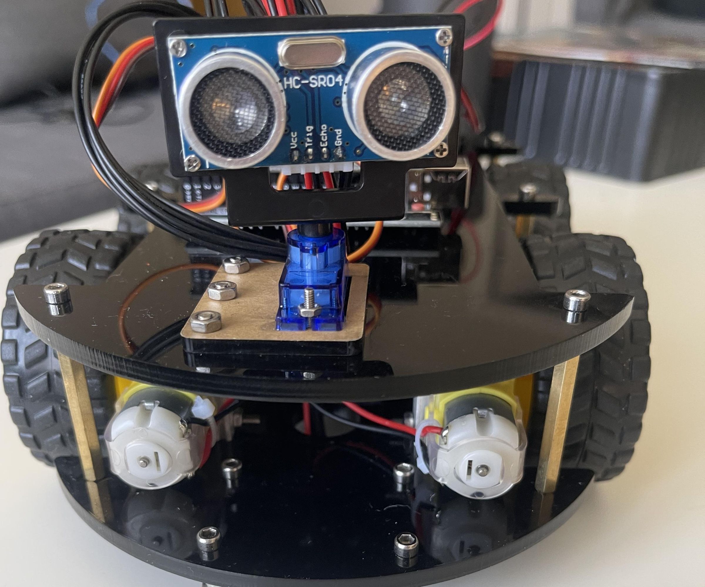 Self Driving Car With LEDs and Sounds