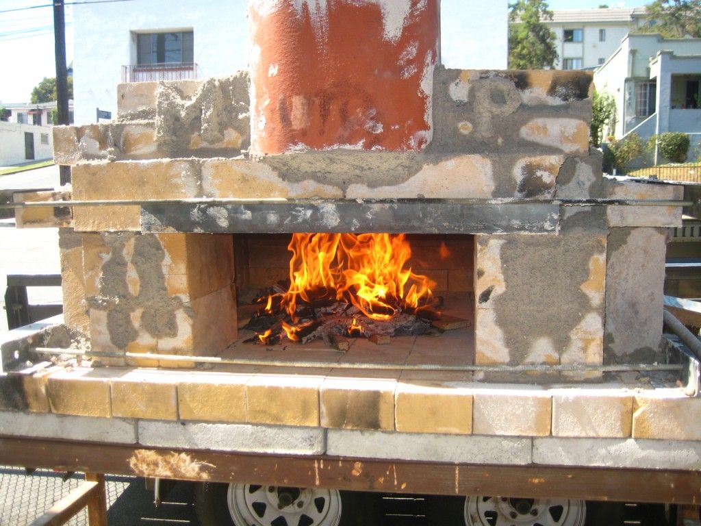 How to Build a Temporary Wood-fired Brick Pizza Oven with Cheap, Easy to Find Materials