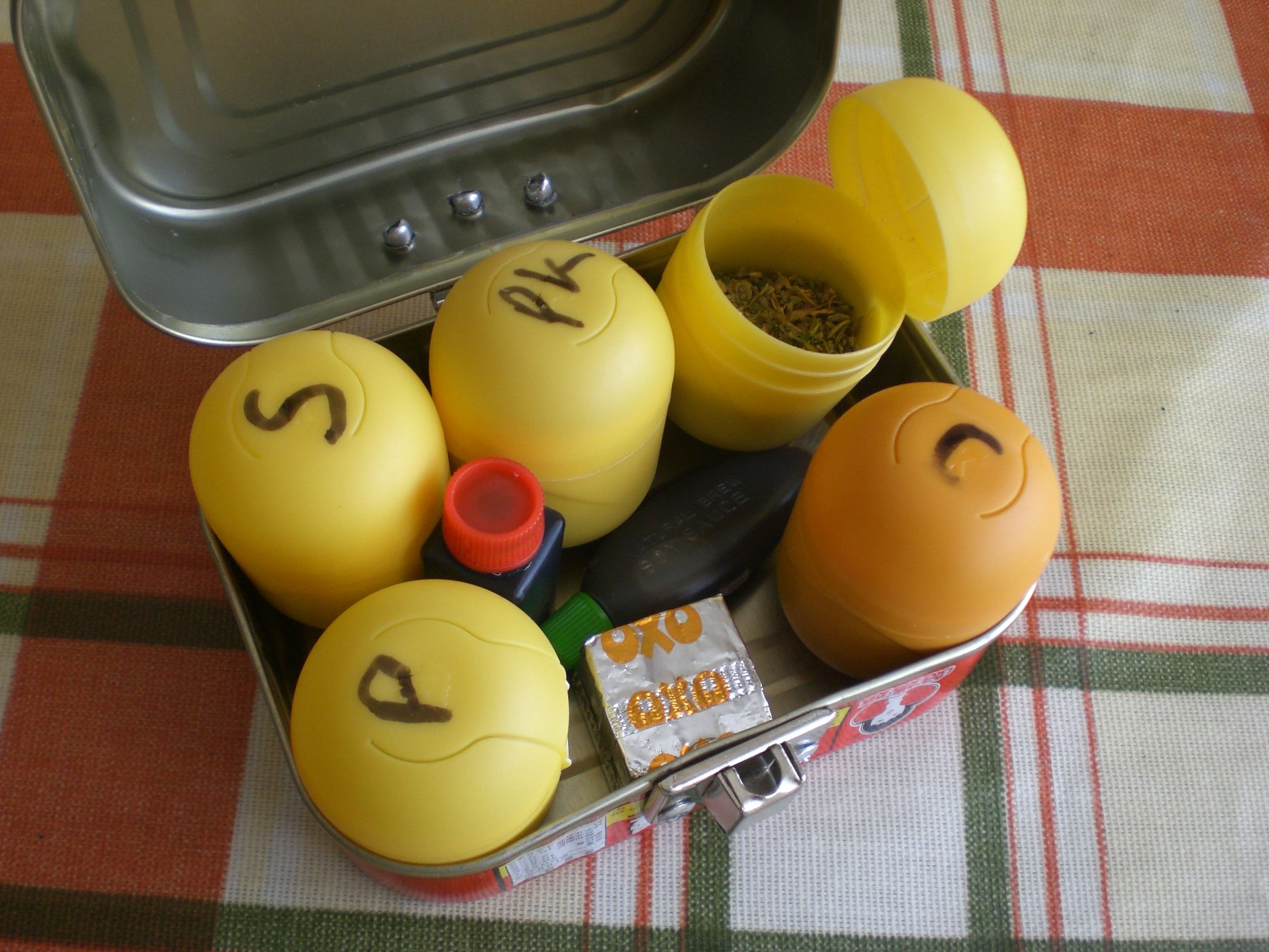 Upcycled Clamshell Tin Box Instructables