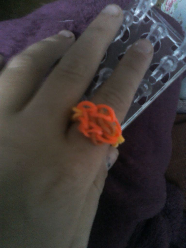 Rainbow Loom Rings : 15 Steps (with Pictures) - Instructables