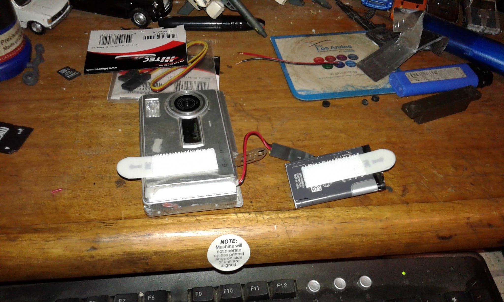 How to Adapt a Cellphone Battery Into a Digital Camera and It Works
