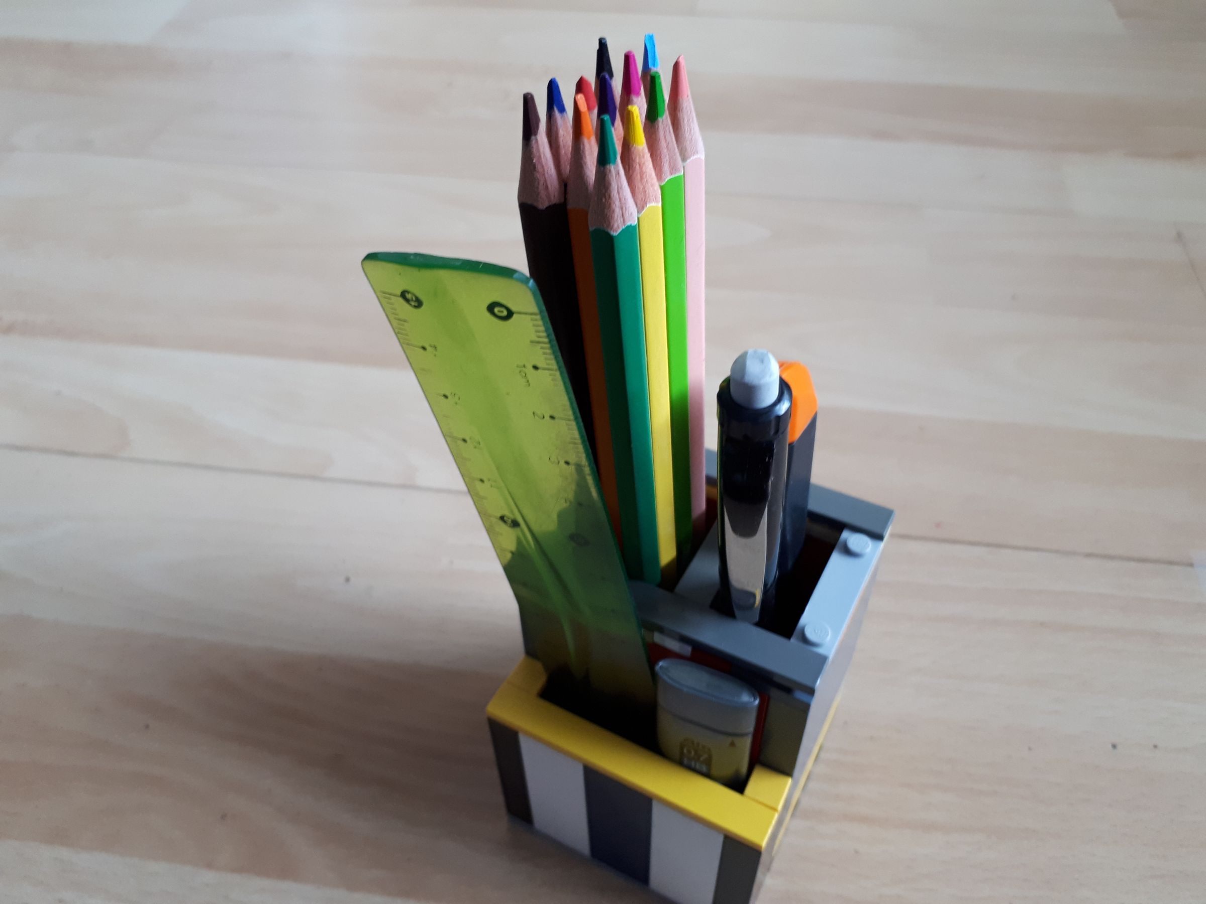 Lego Pen Holder 5 Steps Instructables