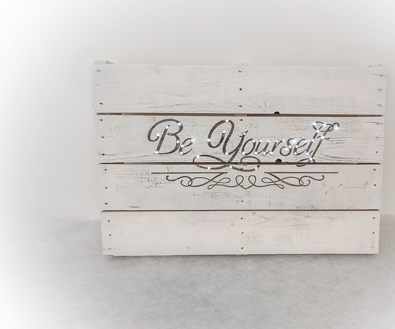 DIY Pallet Wall Decor With LED Lights/Rustic Letter Wall Sign 