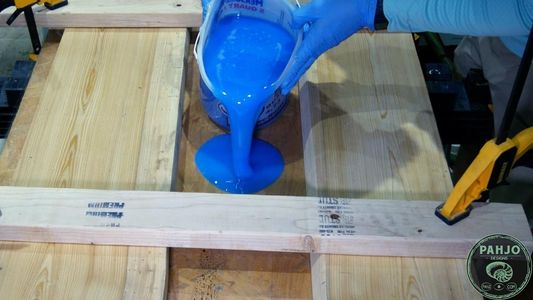 DIY Epoxy River Rock Table That Glows : 24 Steps (with Pictures ...