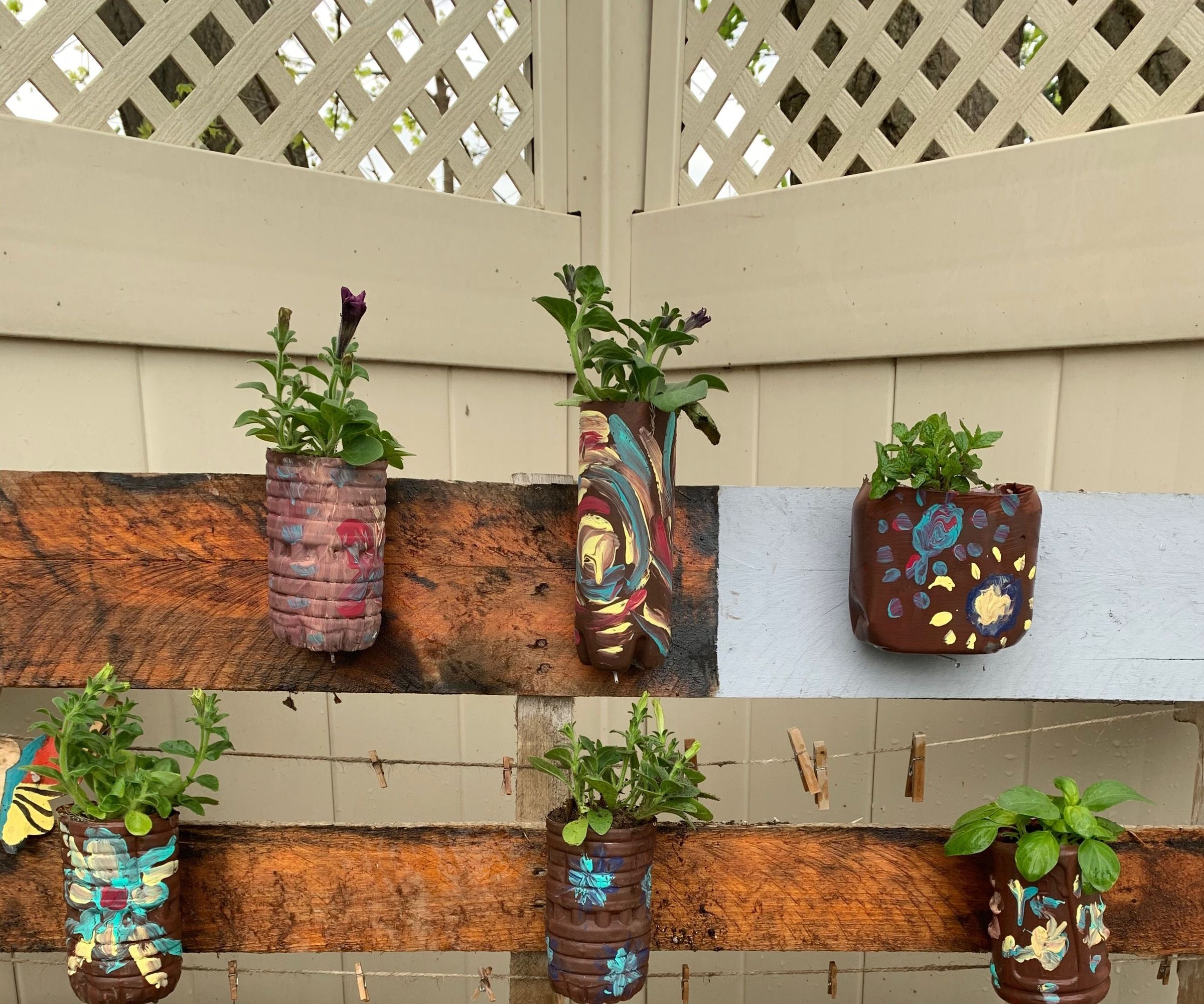 Making Flower Hangers With Recycled Bottles