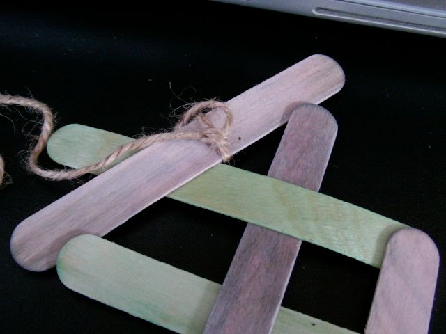 Cobra Weave Exploding Stick Bomb : 7 Steps (with Pictures) - Instructables