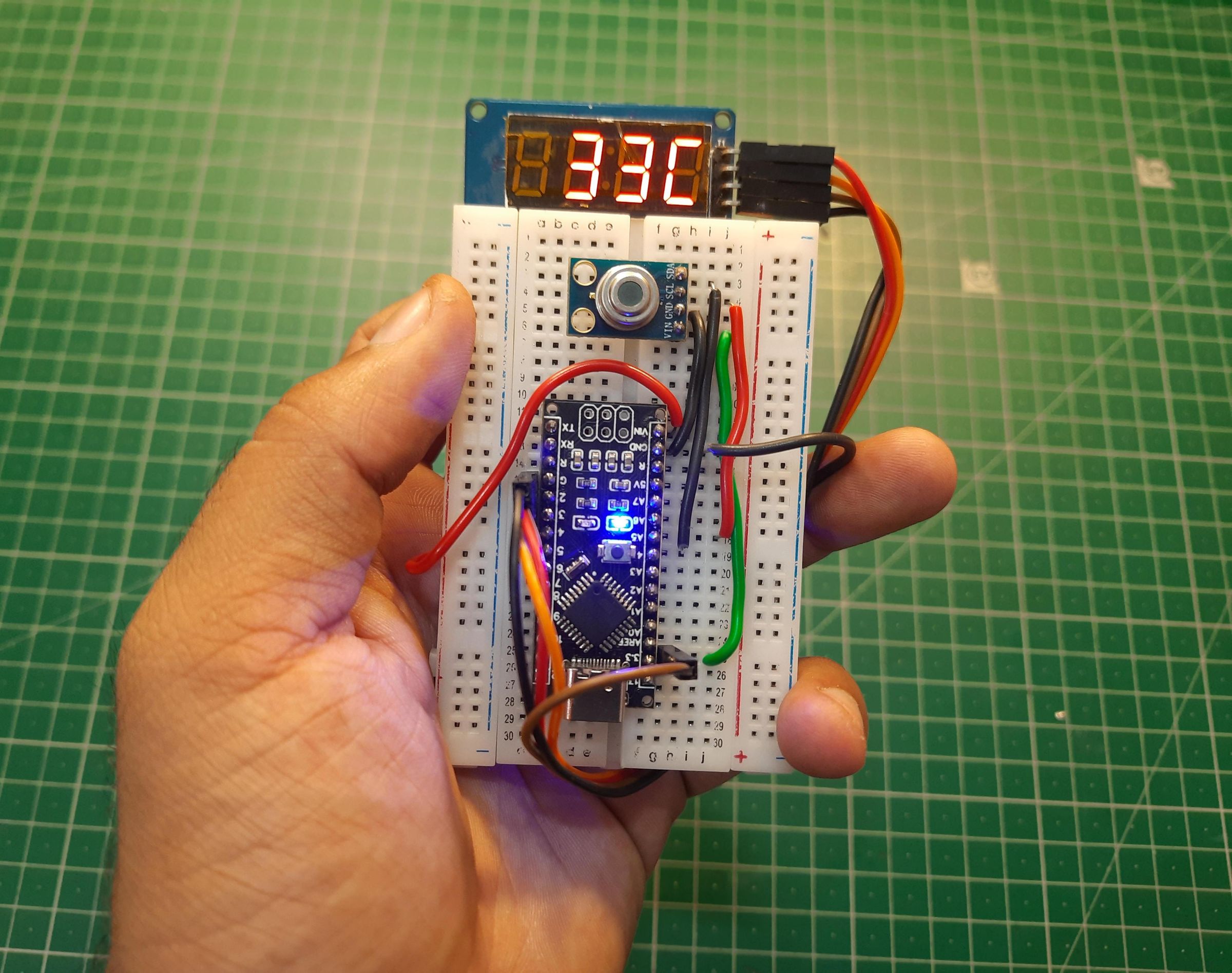 Non-Contact Temperature Sensor With Display