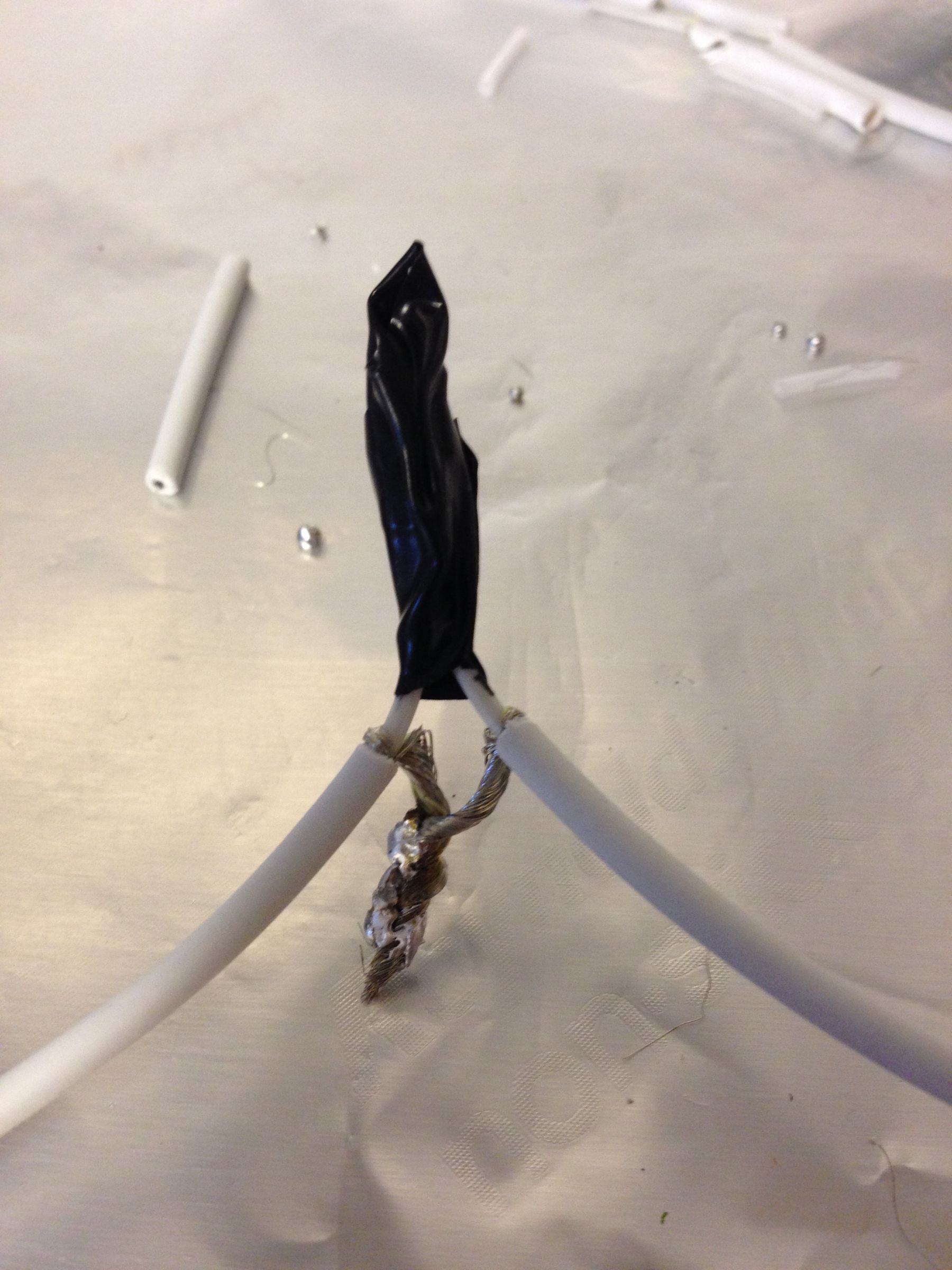 Fixing MacBook Pro Charger Cables (With Pictures!) 7 Steps