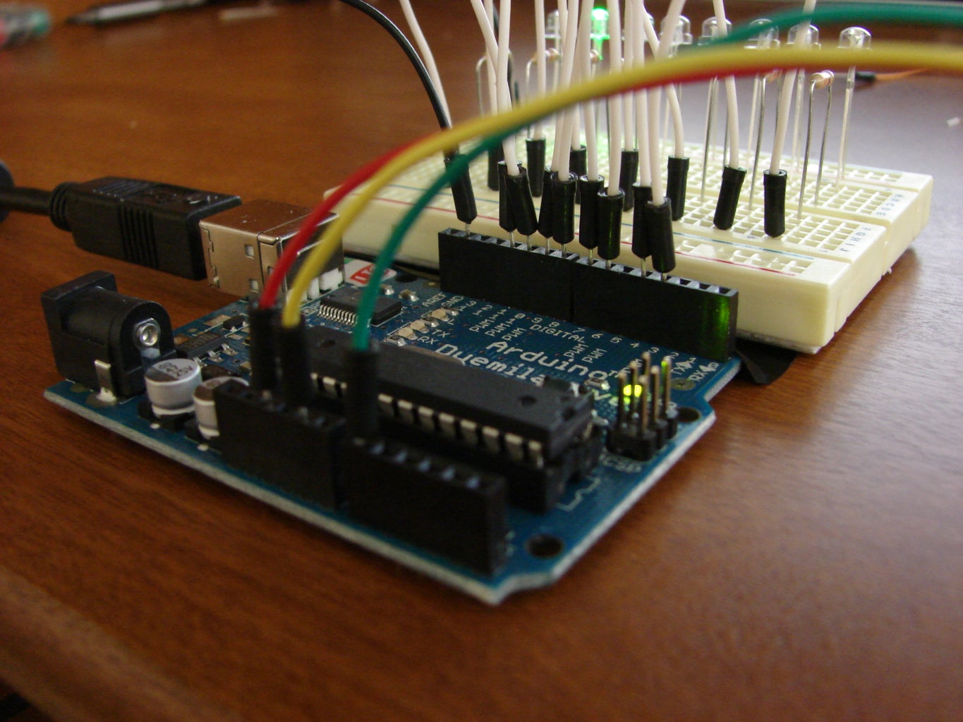 8-LED Larson Scanner With Arduino