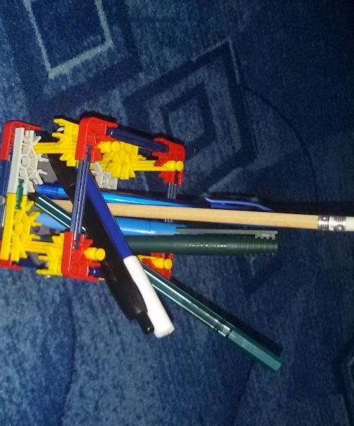 Pen holder