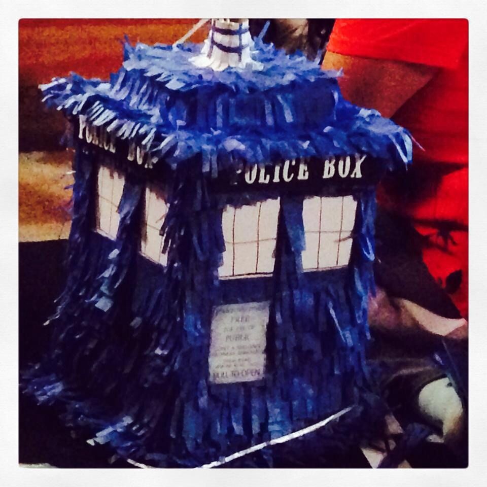 Tardis Piñata Easy Step by Steps