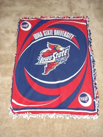 No Sew Cyclone Fleece Blanket