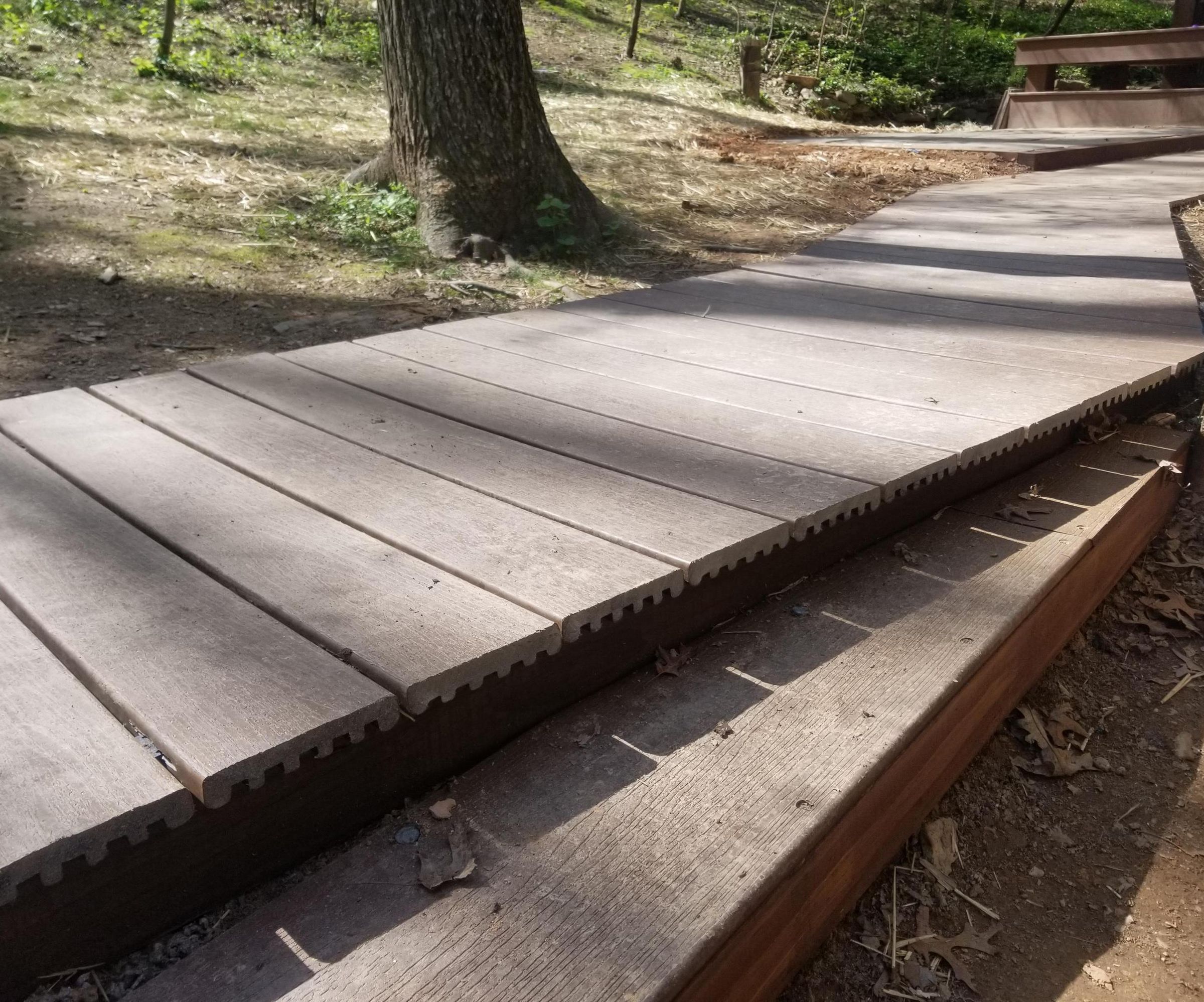 Backyard Boardwalk, Firepit and Grill Area! 