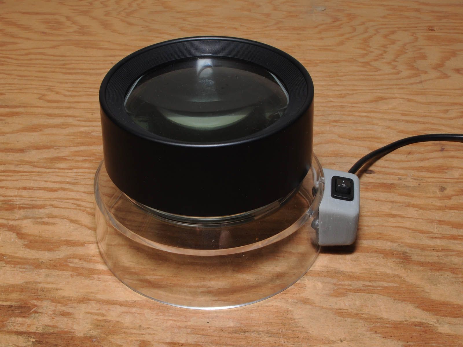 Ultra-Bright 24-LED Lighted Magnifier