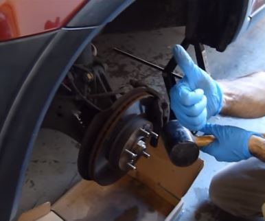 How to Replace Front Brake Disc Rotors 2004 Honda CRV