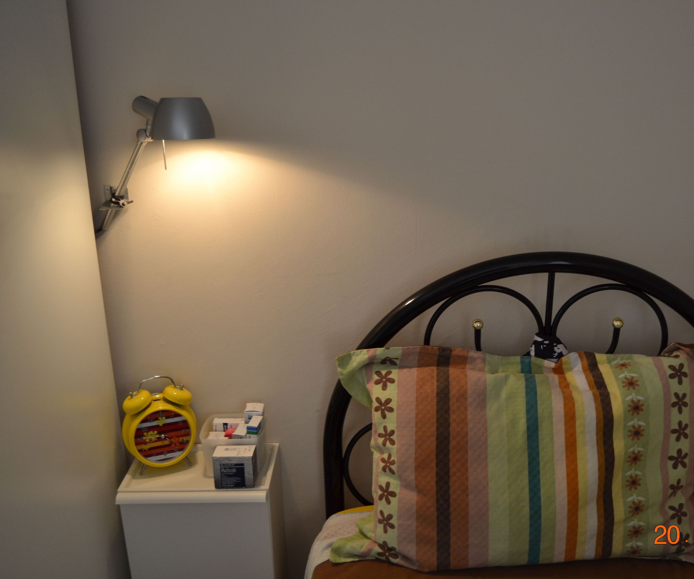 Broken Desk Lamp to Reading Lamp