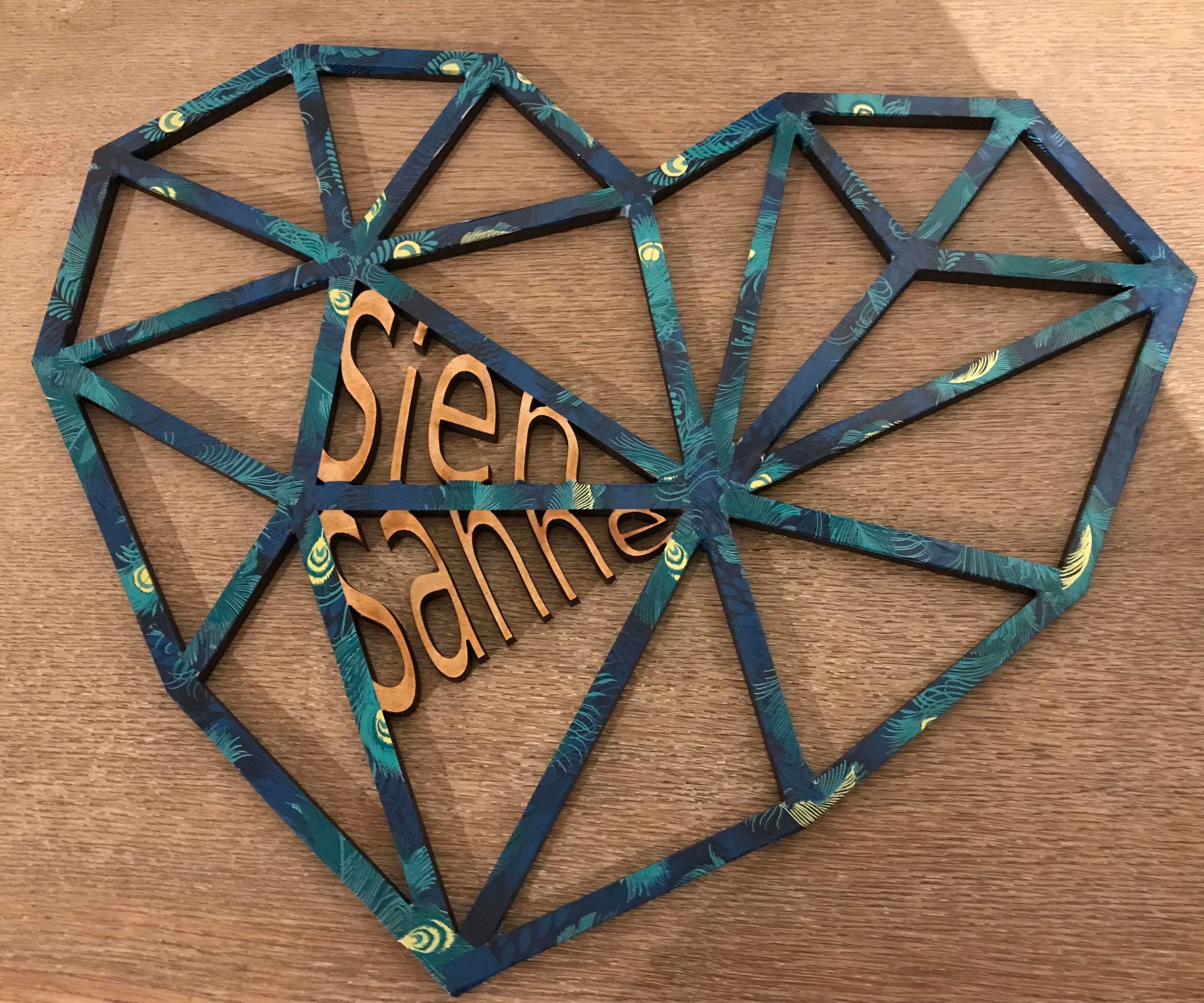 Laser Cut Geometrisch Hart